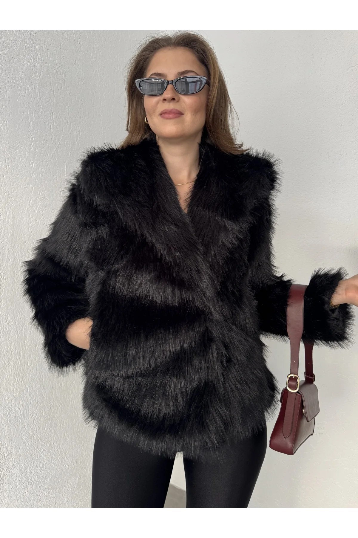 Kadın Siyah Kürk Mont Kışlık Peluş Şık Model