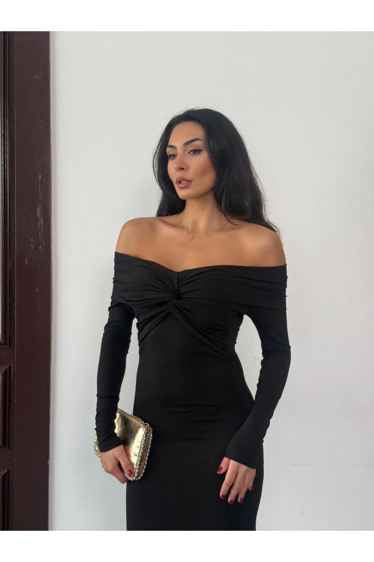 Kadın Siyah Madonna Yaka Düğümlü Uzun Kollu Midi Boy Elbise