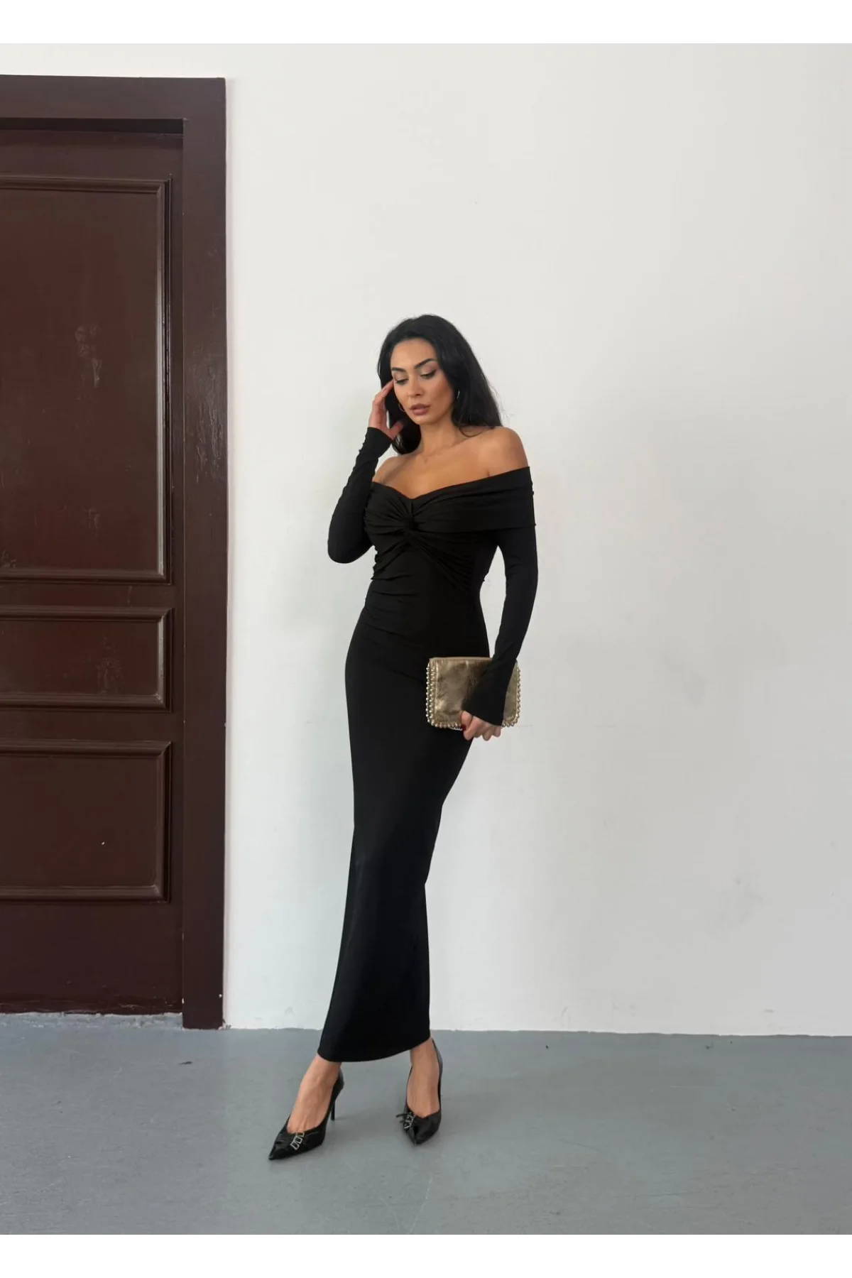 Kadın Siyah Madonna Yaka Düğümlü Uzun Kollu Midi Boy Elbise