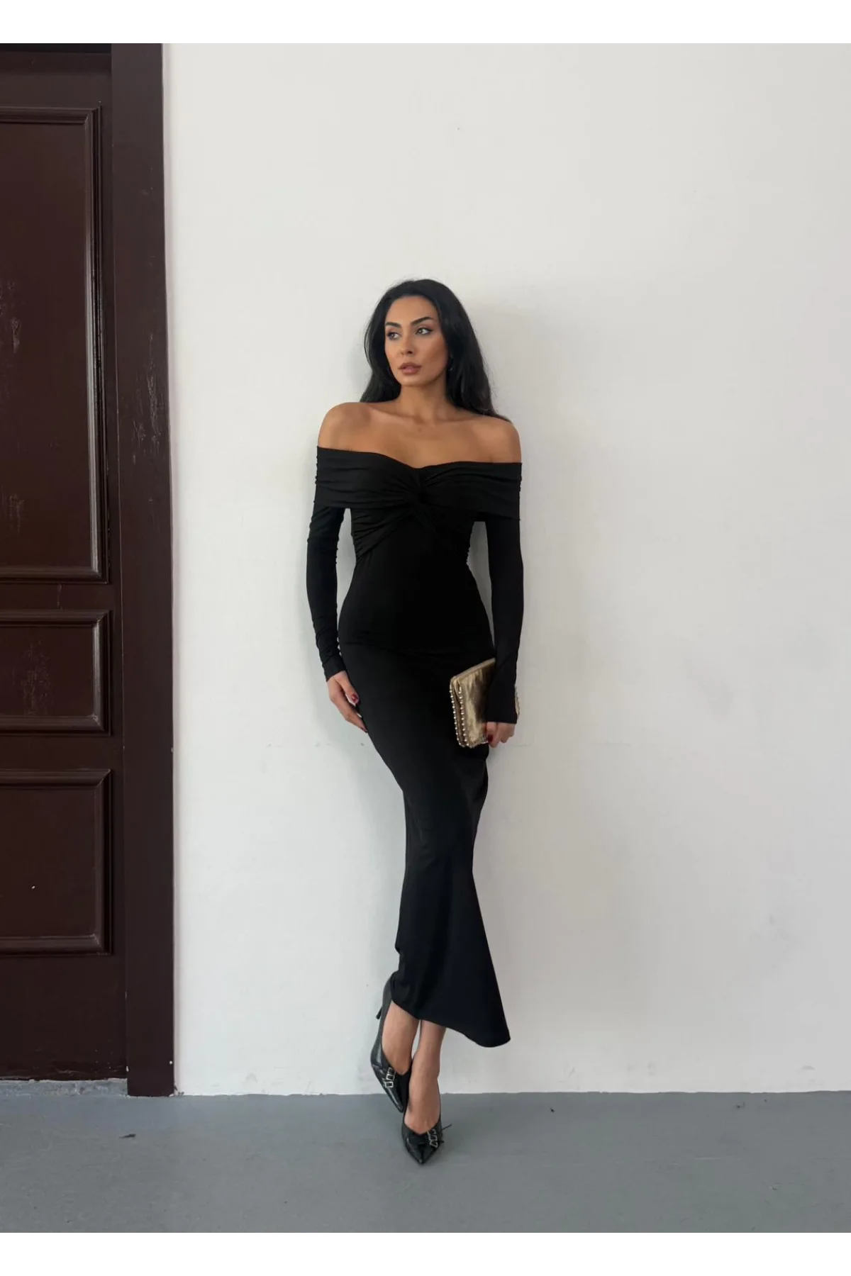 Kadın Siyah Madonna Yaka Düğümlü Uzun Kollu Midi Boy Elbise