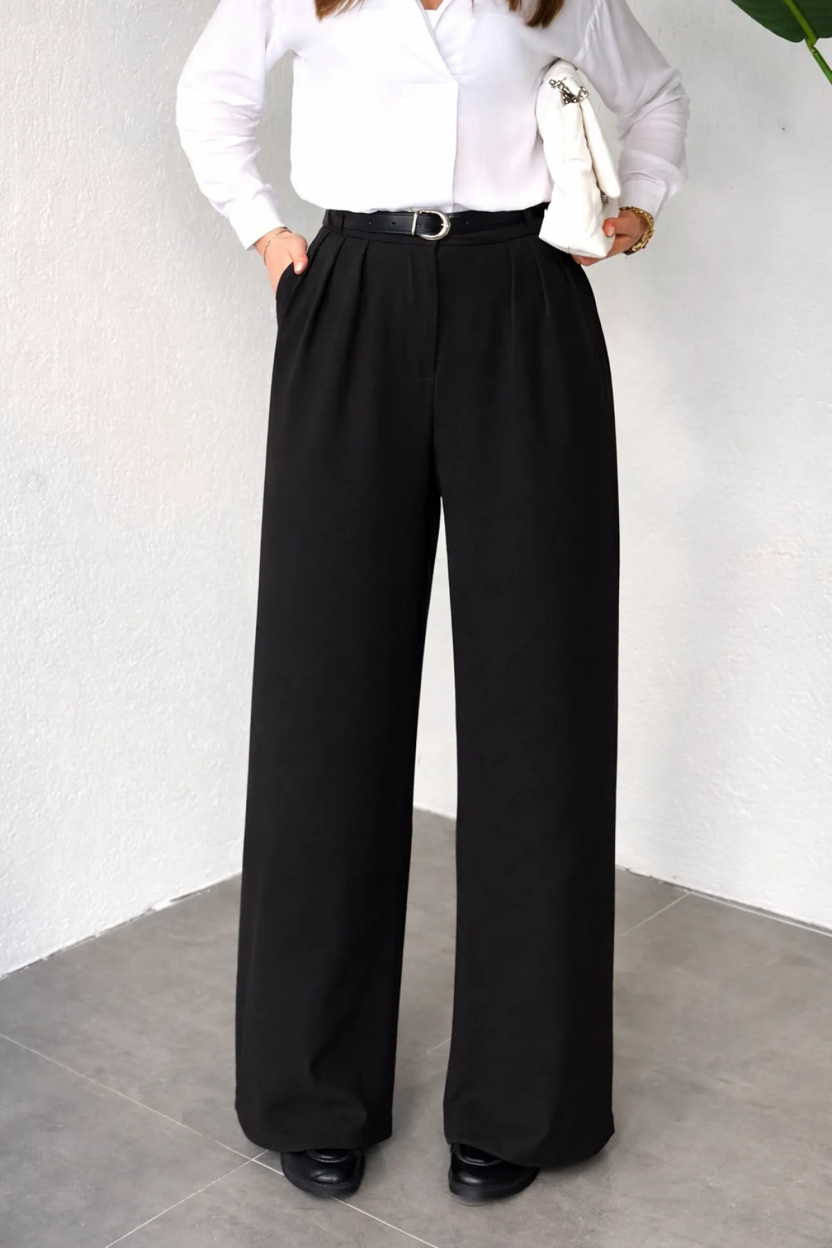 Kadın Siyah Pileli Yüksek Bel Bol Paça Ekstra Bol Palazzo Kumaş Pantolon