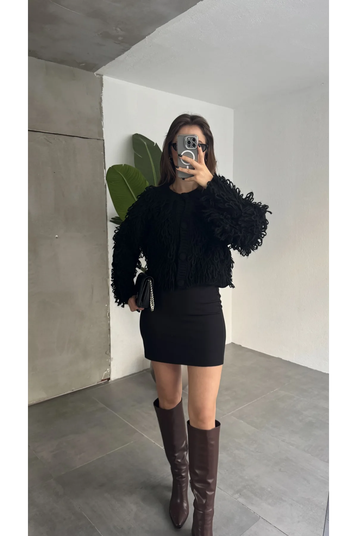 Kadın Siyah Saçak Detaylı Triko Hırka Düğmeli