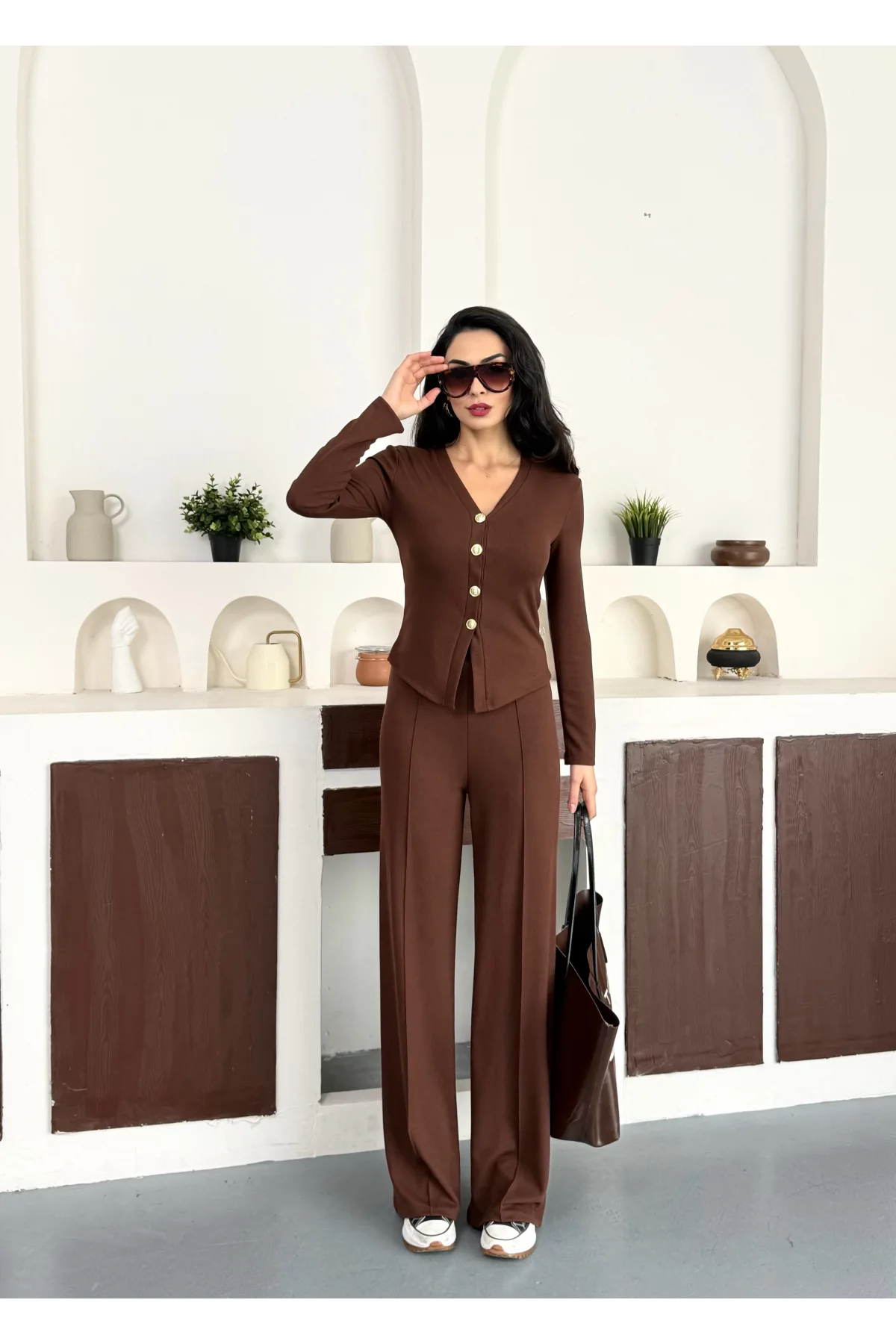 Kahverengi Gold Düğme Detaylı V Yaka Hırka İspanyol Paça Çimalı Viral Günlük Takım