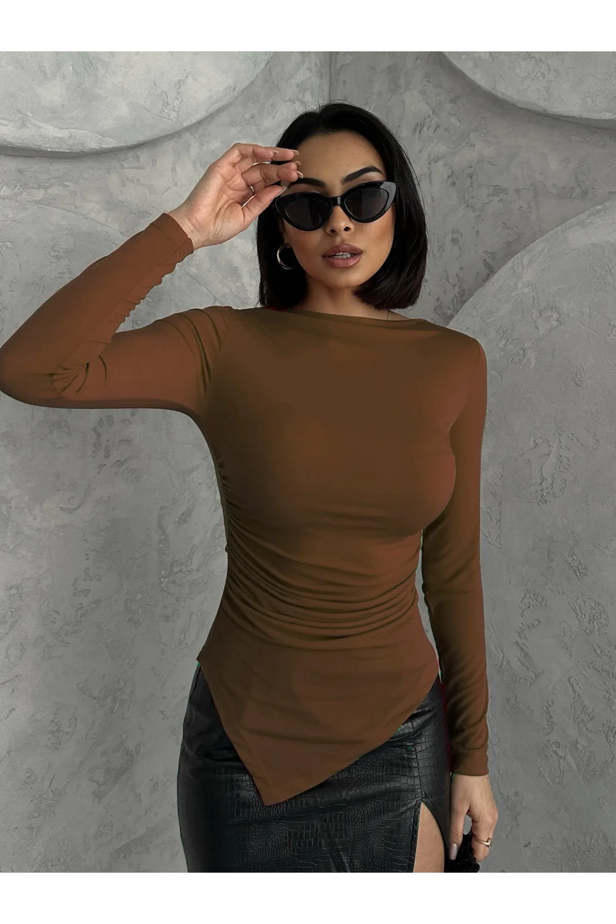 Kahverengi Zr Model Asimetrik Kesim Drapeli Büzgülü Candy Body Bluz
