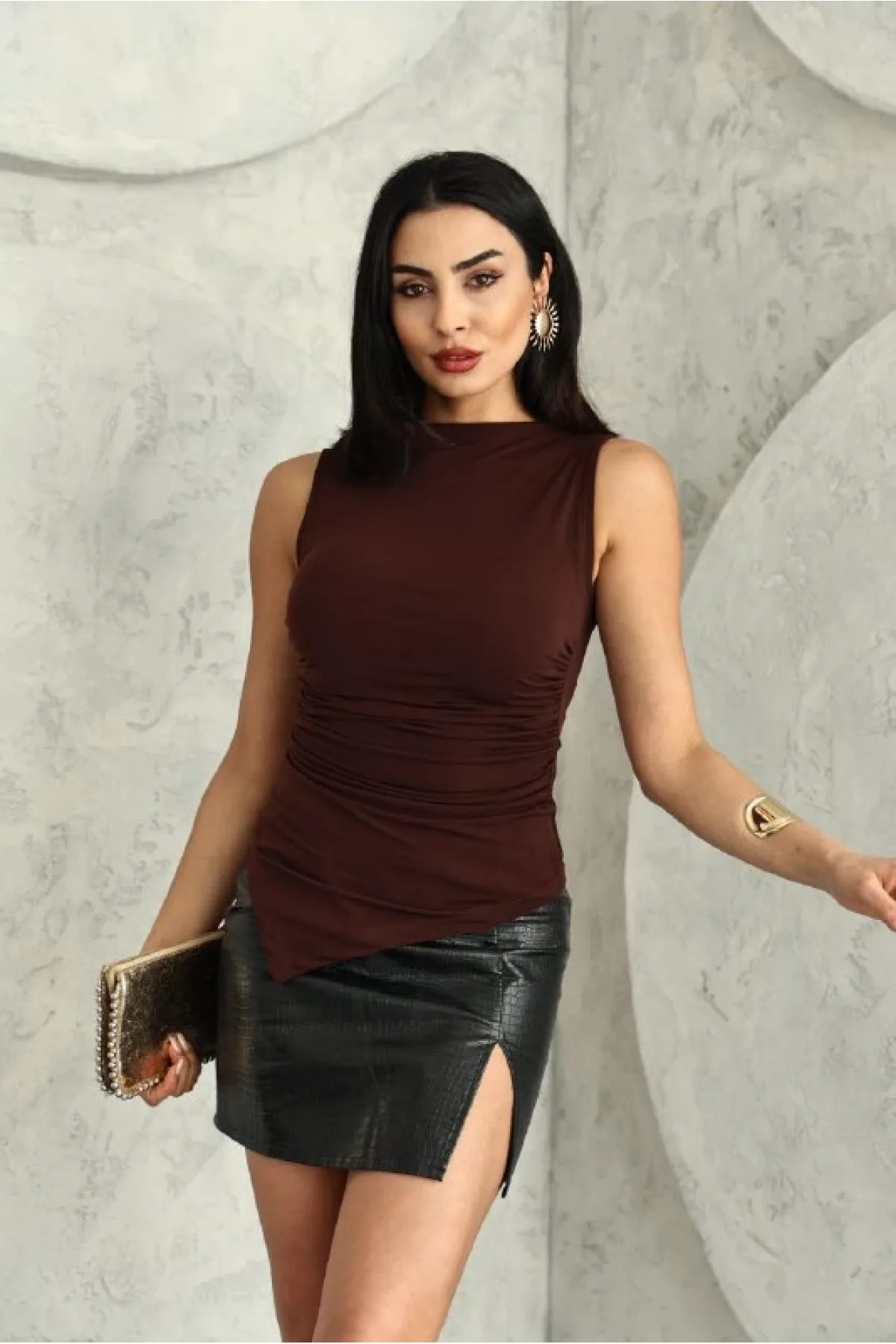 Kahverengi ZR Asimetrik Candy Kolsuz Bluz