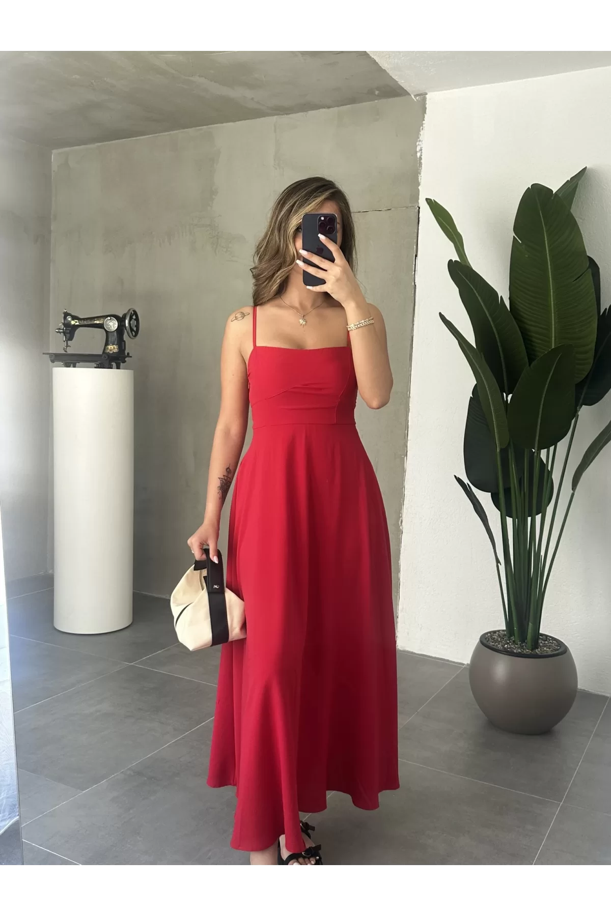 Kırmızı İp Askılı Gipeli Jessica Astarlı Maxi Elbise