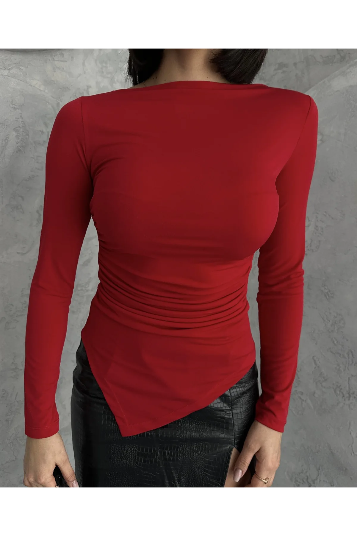 Kırmızı Zr Model Asimetrik Kesim Drapeli Büzgülü Candy Body Bluz