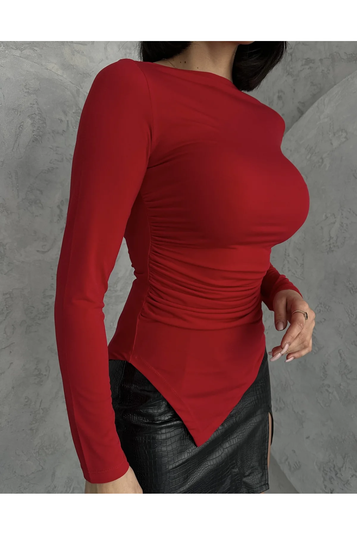 Kırmızı Zr Model Asimetrik Kesim Drapeli Büzgülü Candy Body Bluz