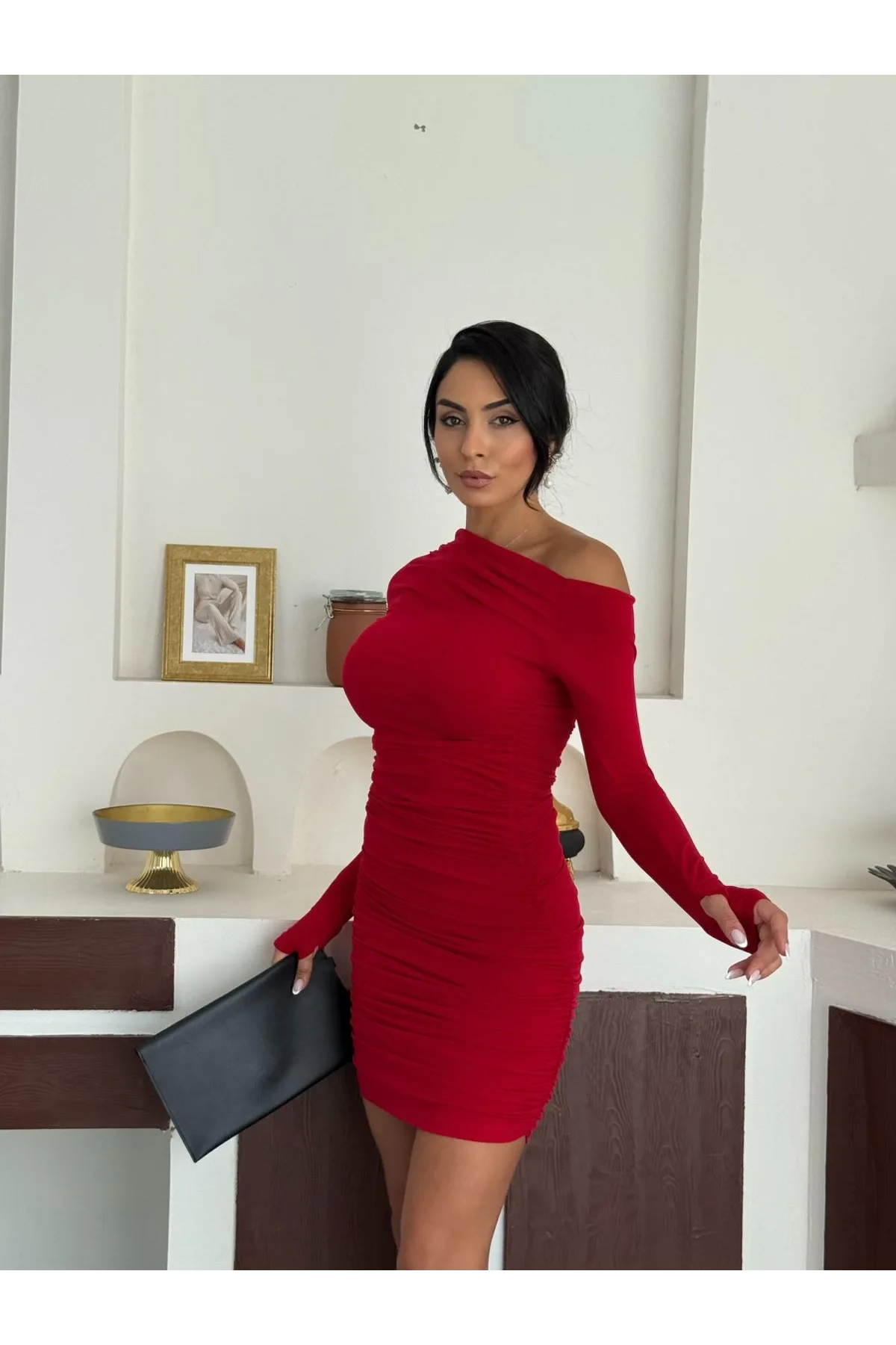 Kırmızı Tek Omuz Kayık Yaka Büzgülü Parmak Geçirmeli Mini Boy Candy Elbise