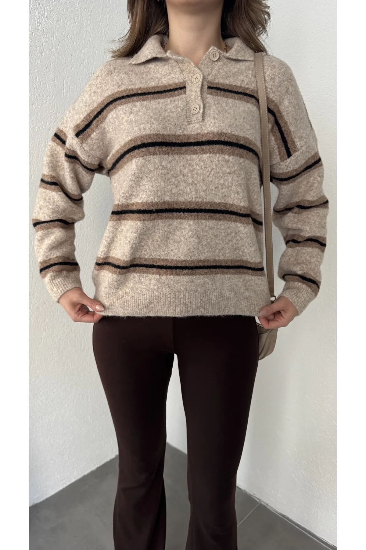 Krem Çizgili Polo Yaka Çizgili Oversize Trend Kazak