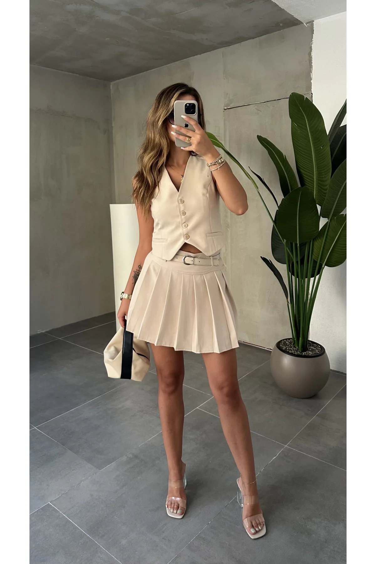 Krem Düğmeli Kolsuz Yelek&Astarlı Mini Şort Etek Alt Üst Takım