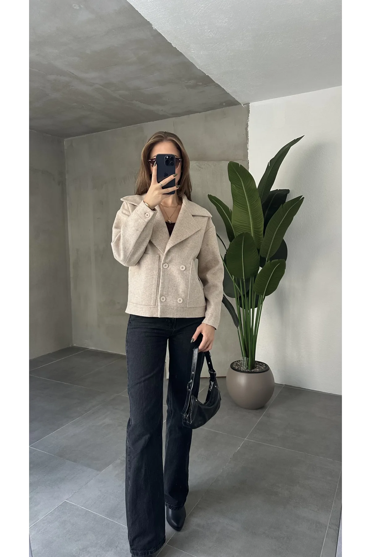 Krem Kısa Kruvaze Oversize Astarlı Cepli Kaşe Ceket Mont