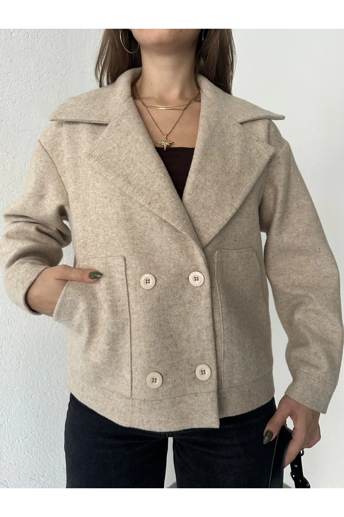 Krem Kısa Kruvaze Oversize Astarlı Cepli Kaşe Ceket Mont