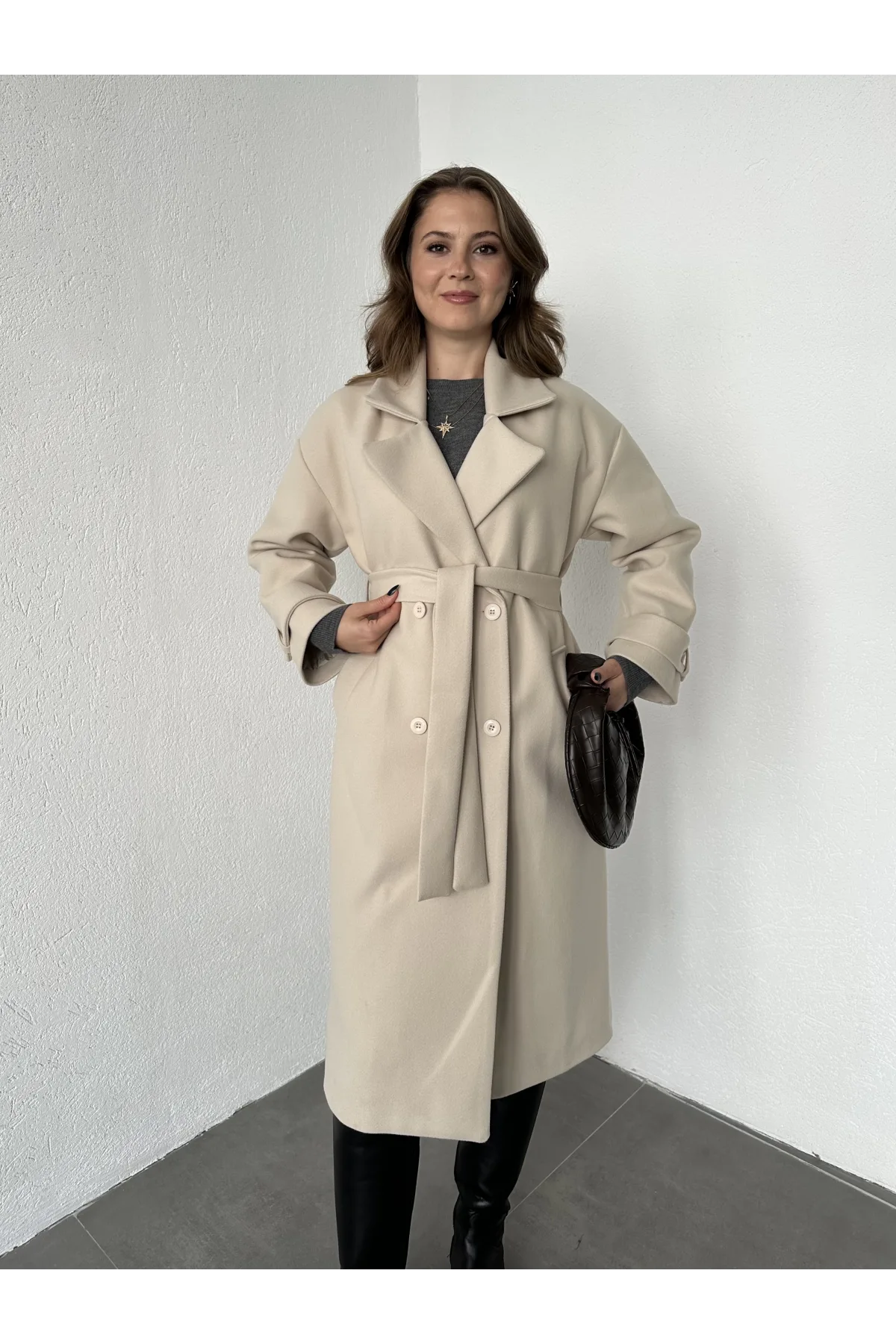 Krem Kruvaze Oversize Premium Kalite Kuşaklı Tam Boy Uzun Kaşe Mont