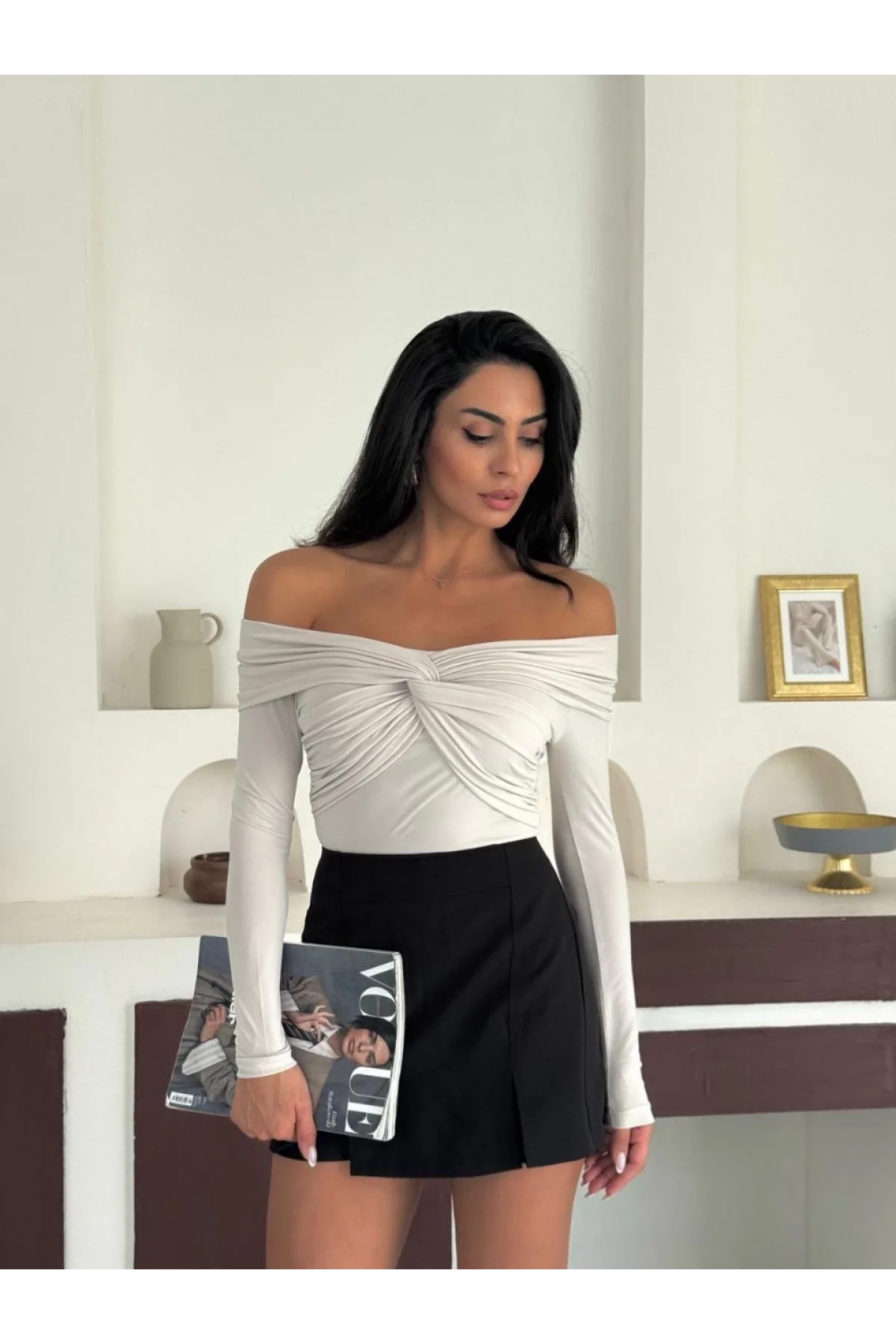 Krem Madonna Yaka Düğümlü Sandy Bluz