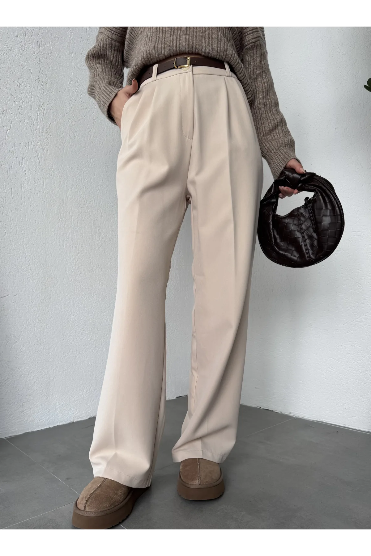 Krem Pileli Tam Kalıp Bel Oturtmalı Geniş Paça Palazzo Pantolon