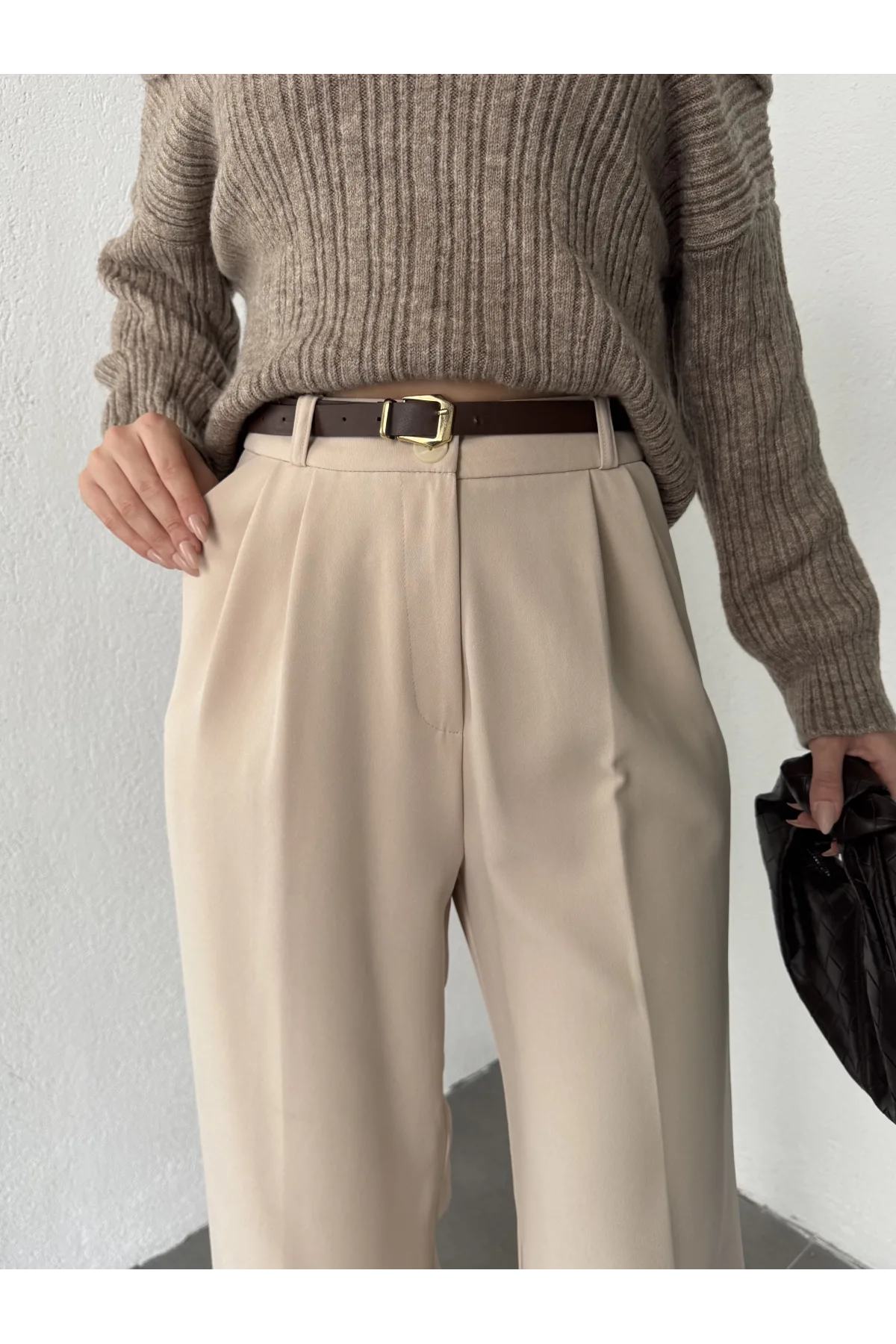 Krem Pileli Tam Kalıp Bel Oturtmalı Geniş Paça Palazzo Pantolon