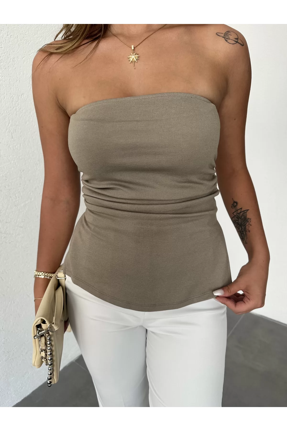 Krem Yırtmaçlı Drapeli Straplez Crop Bluz