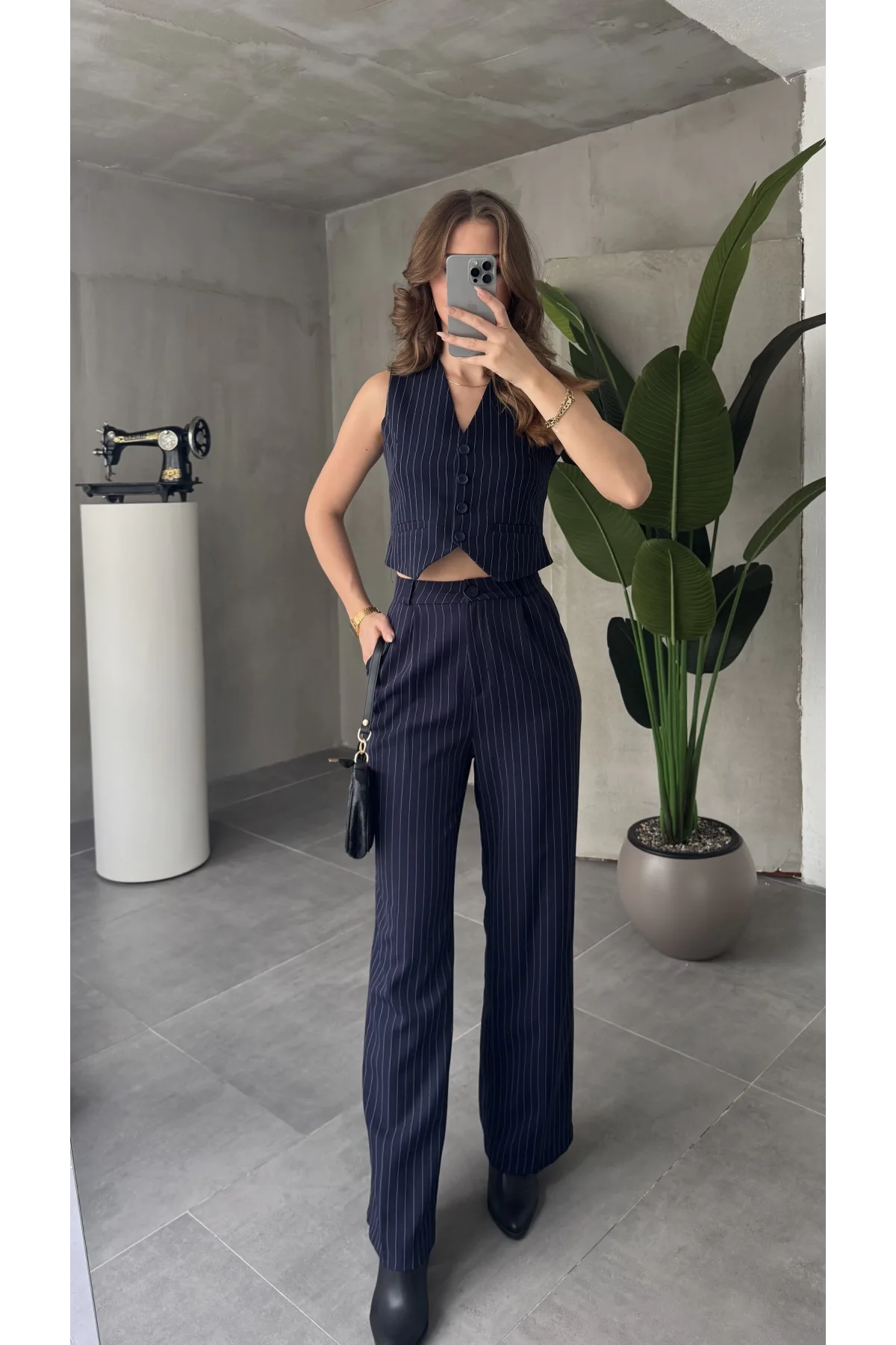 Lacivert Çizgili Kolsuz Düğmeli Astarlı Yelek