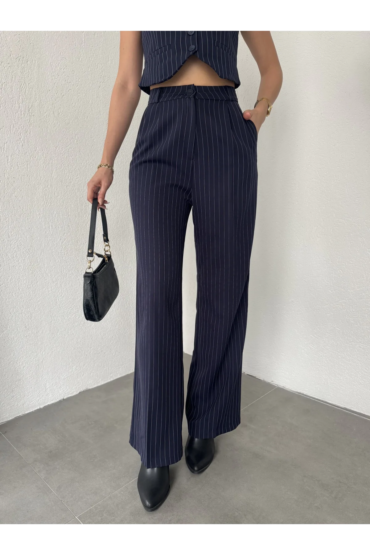 Lacivert Çizgili Pileli Tam Kalıp Bel Oturtmalı Geniş Paça Palazzo Pantolon
