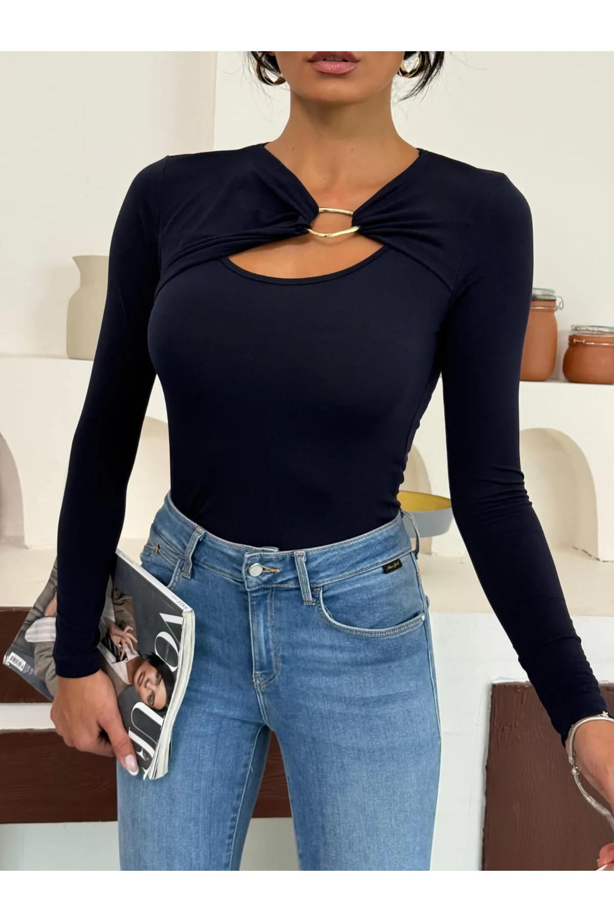 Lacivert Gold Aksesuarlı Göğüs Dekolteli Uzun Kollu Candy Body Bluz