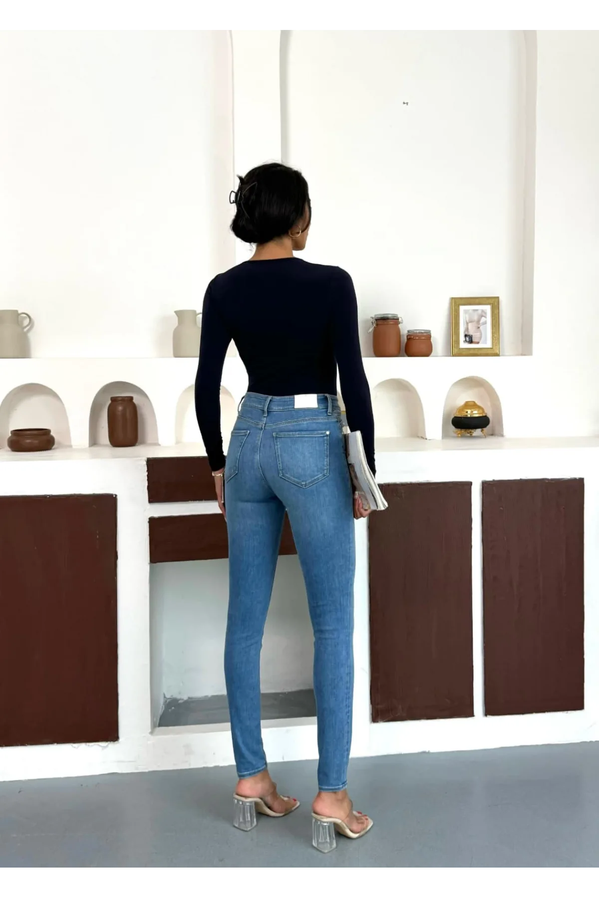 Lacivert Gold Aksesuarlı Göğüs Dekolteli Uzun Kollu Candy Body Bluz