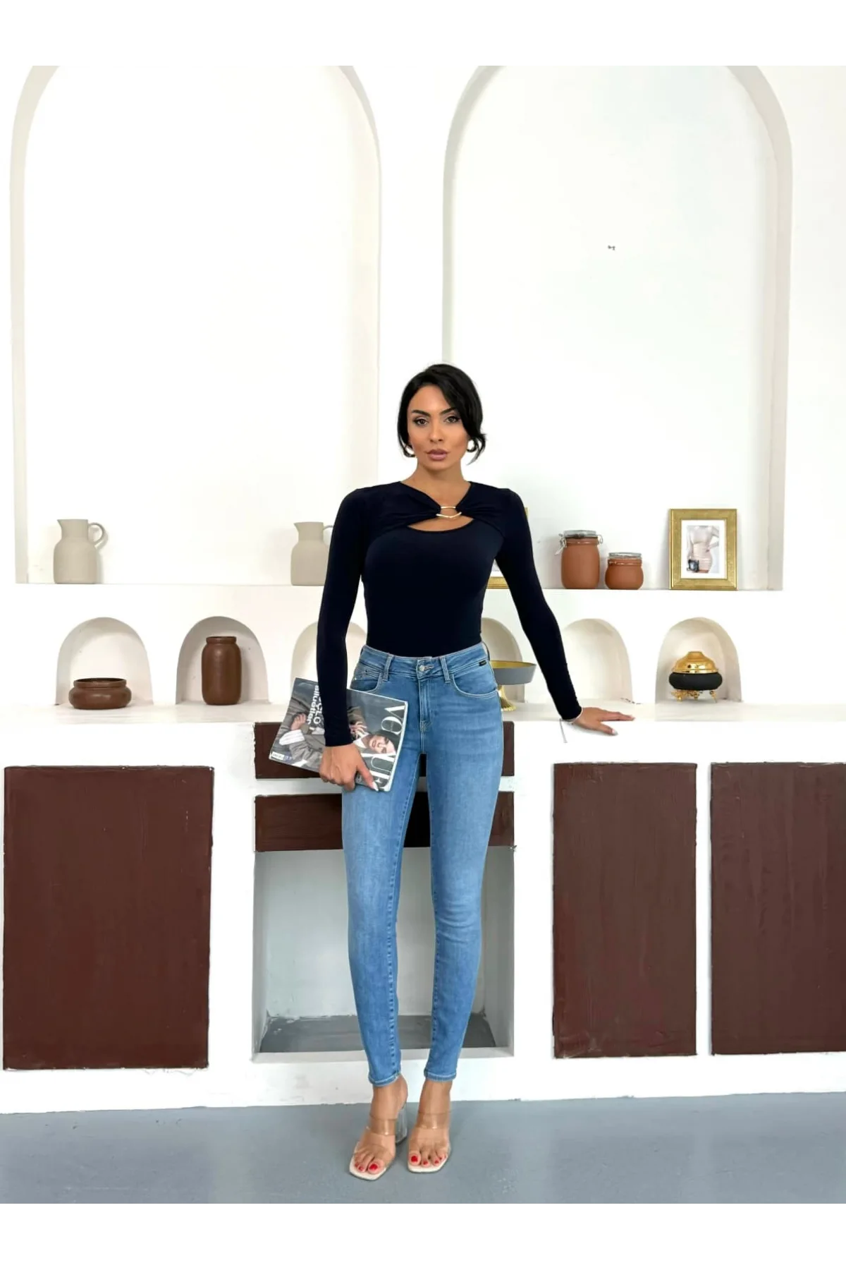 Lacivert Gold Aksesuarlı Göğüs Dekolteli Uzun Kollu Candy Body Bluz
