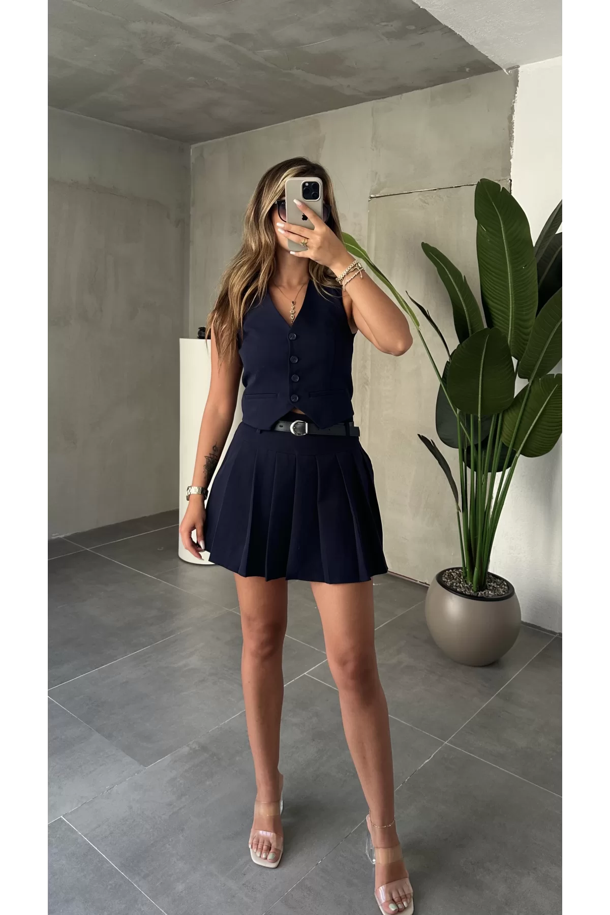 Lacivert İçi Astarlı Şortlu Kemerli Pileli Mini Şort Etek