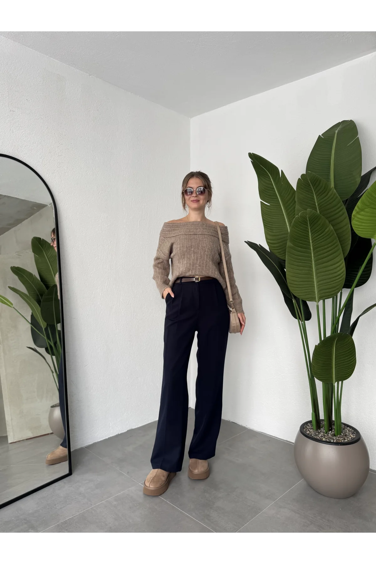 Lacivert Pileli Tam Kalıp Bel Oturtmalı Geniş Paça Palazzo Pantolon