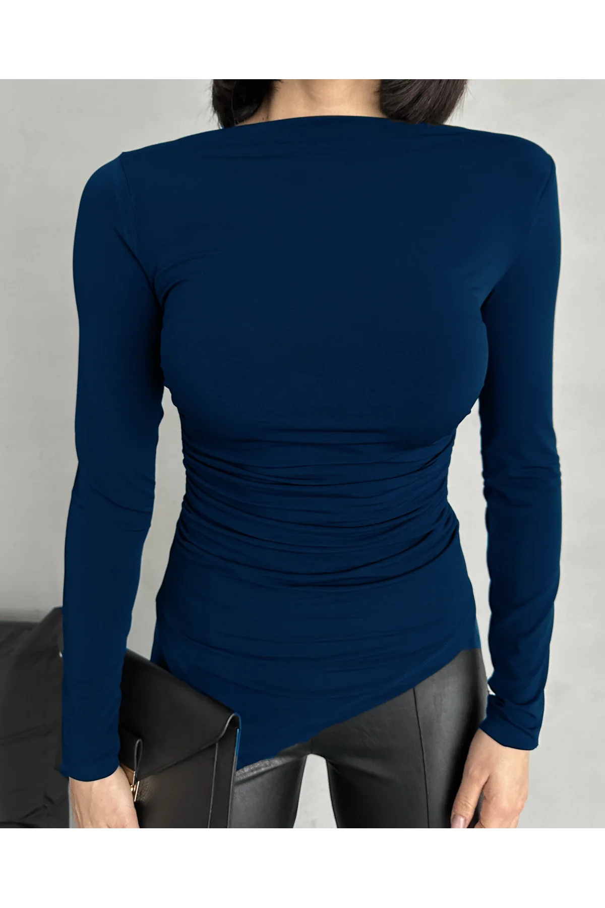 Lacivert Zr Model Asimetrik Kesim Drapeli Büzgülü Candy Body Bluz