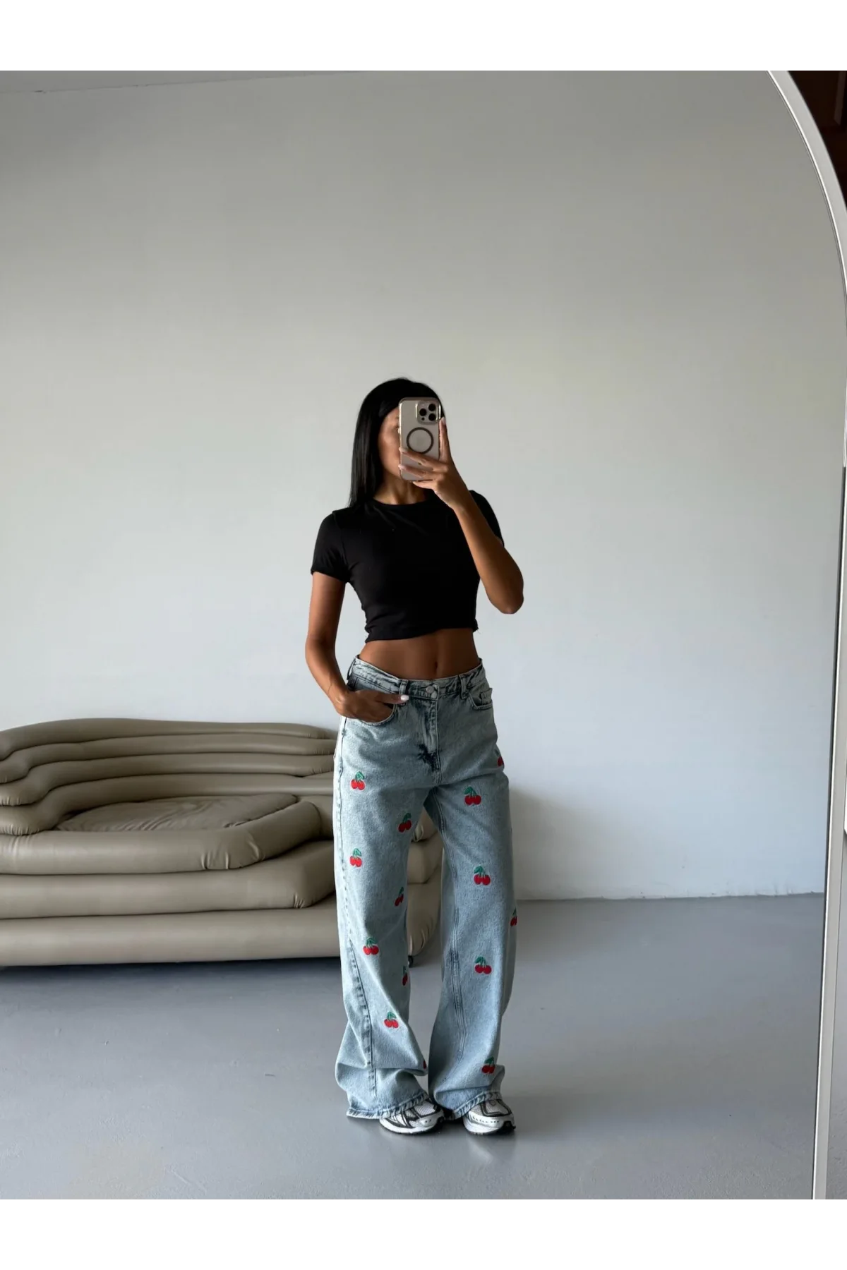 Mavi Kiraz İşlemeli Yıkamalı Baggy Geniş Paça Yüksek Bel Oturtmalı Jean Kot Pantolon