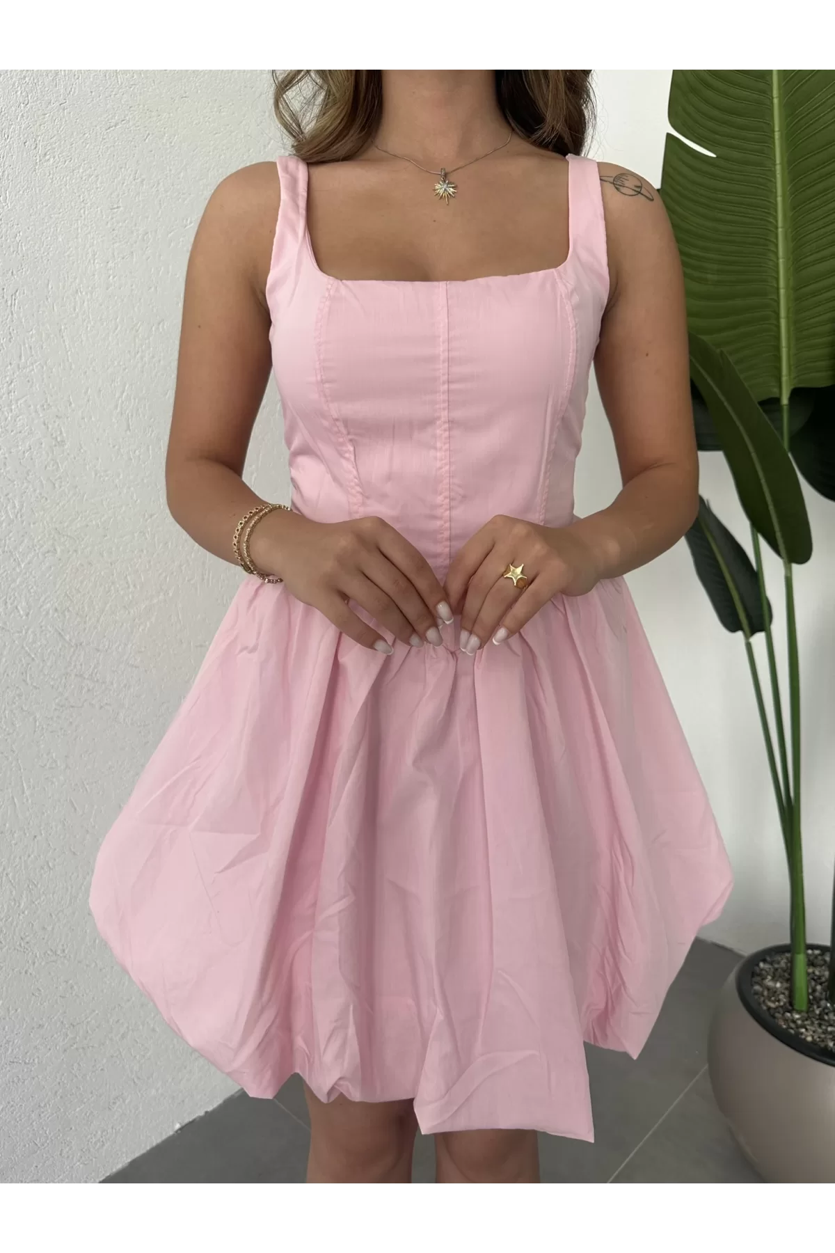 Pembe Askılı Balon Etek Mini Elbise