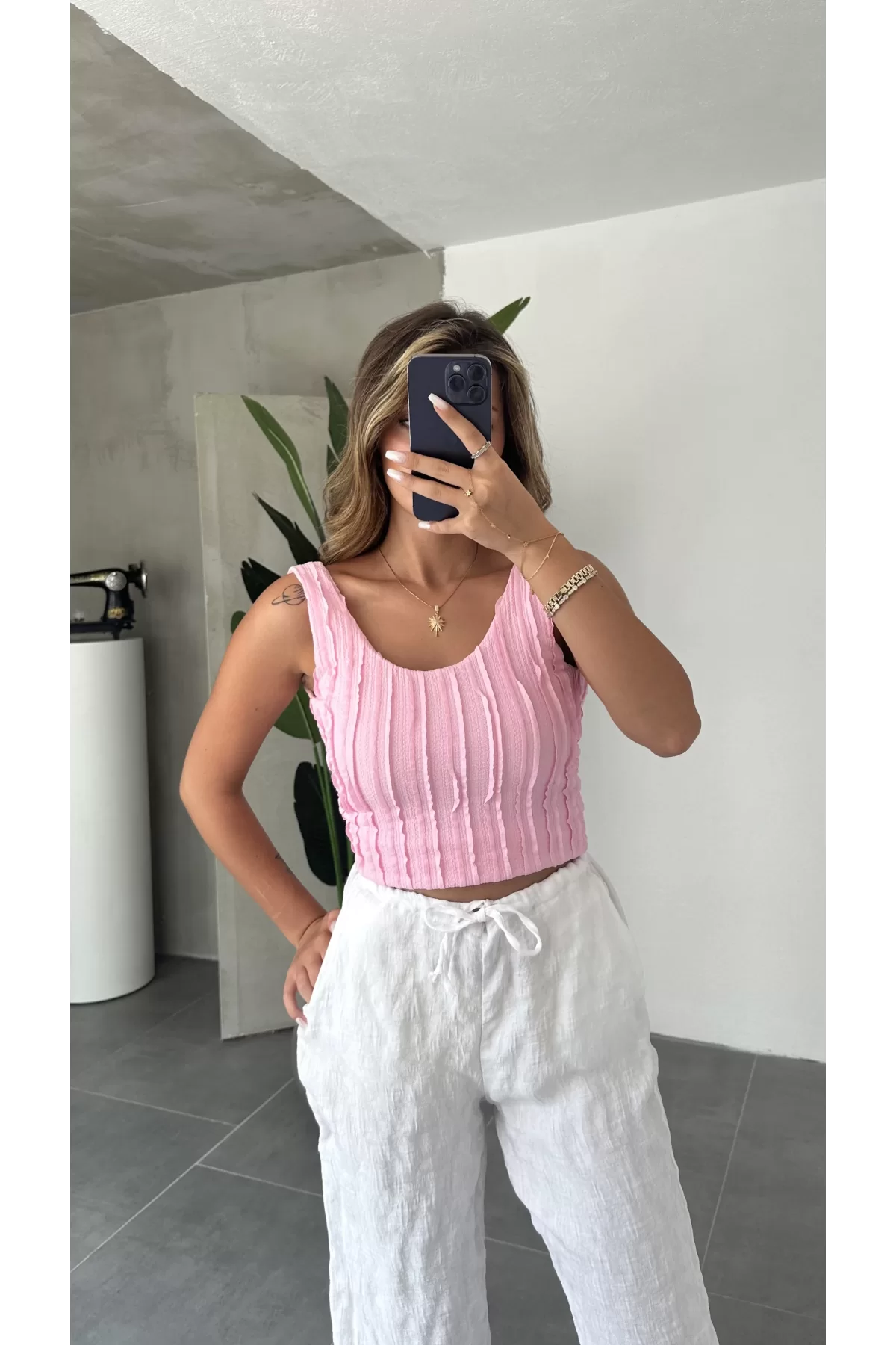 Pembe Jakarlı Sırt Dekolteli Crop Bluz