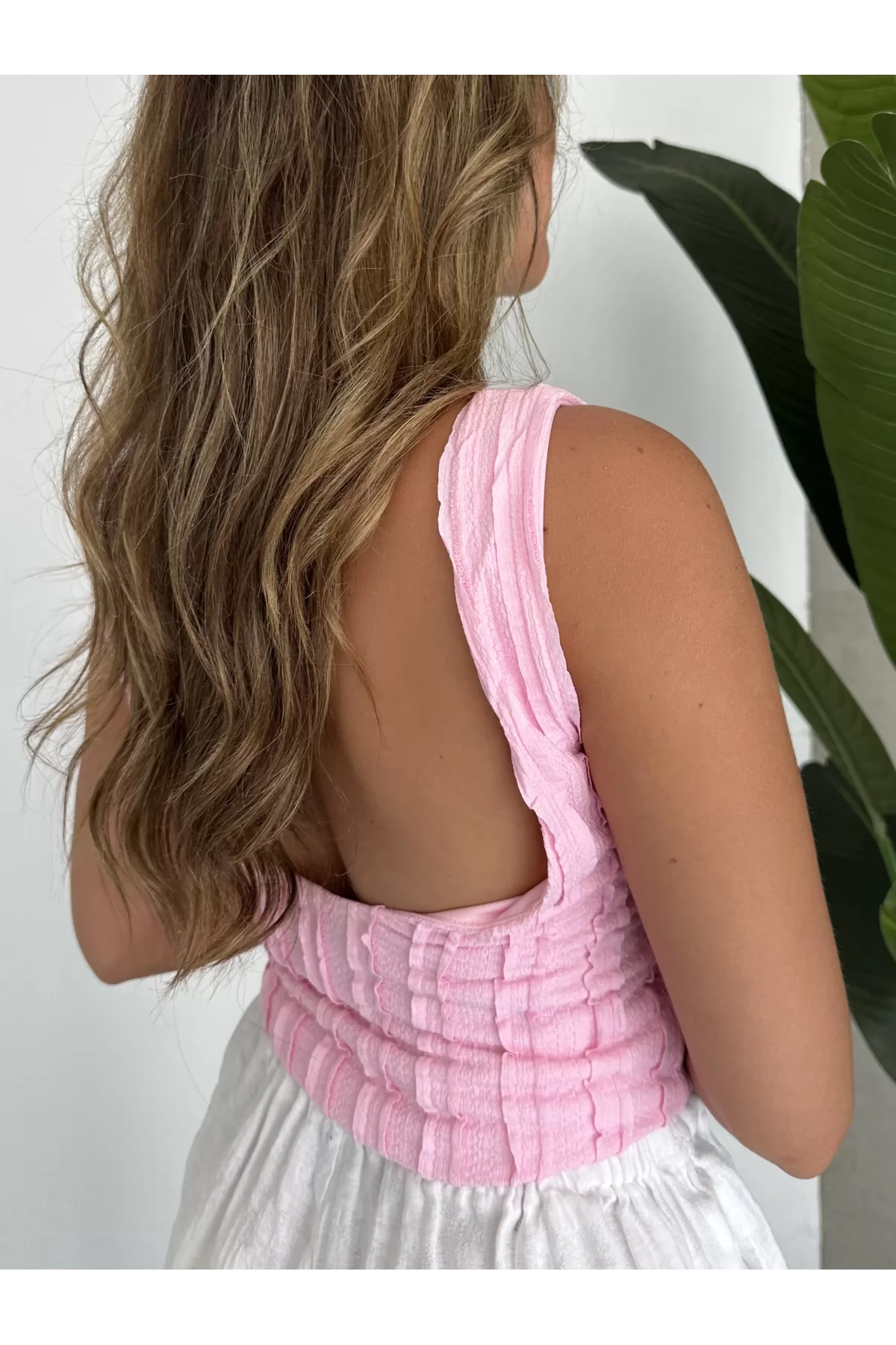 Pembe Jakarlı Sırt Dekolteli Crop Bluz