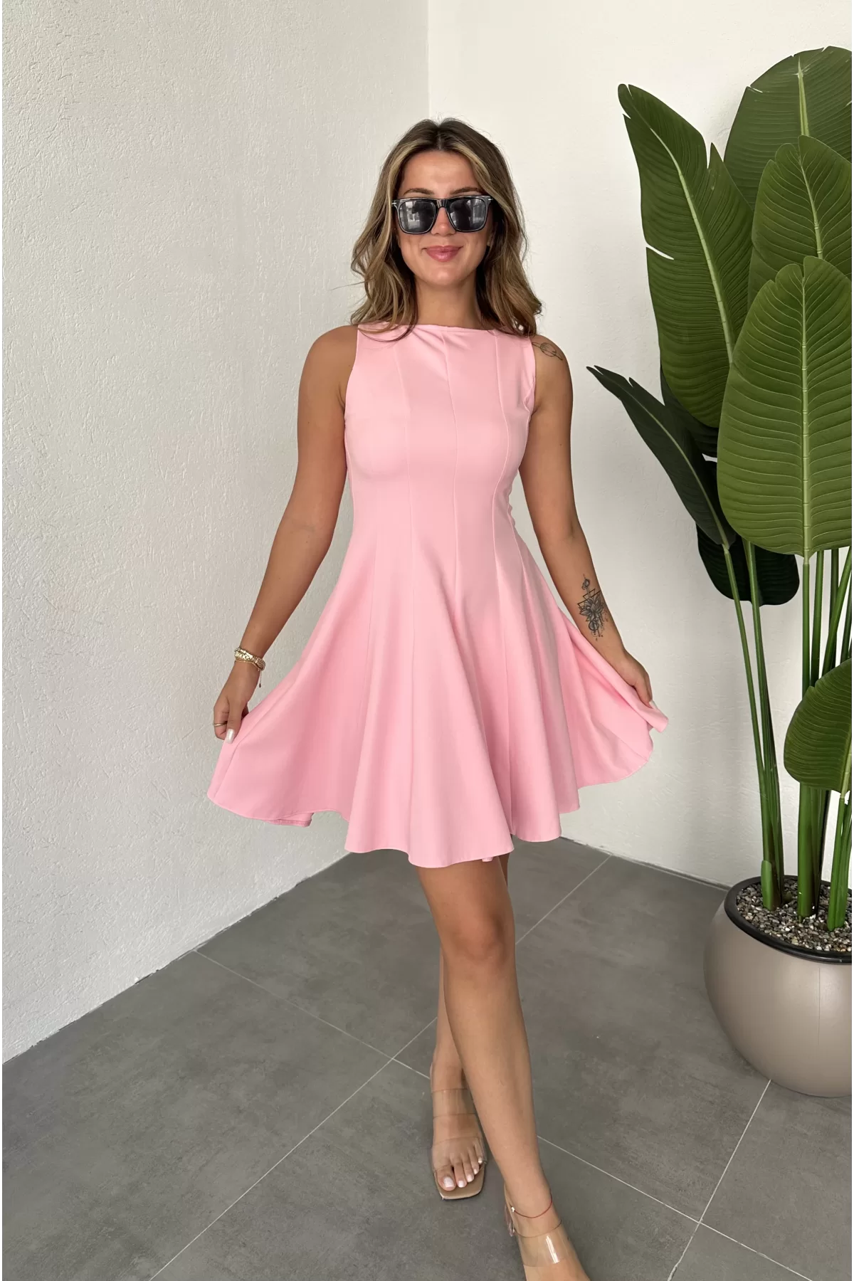 Pembe Sıfır Kol Volanlı Kloş Mini Elbise