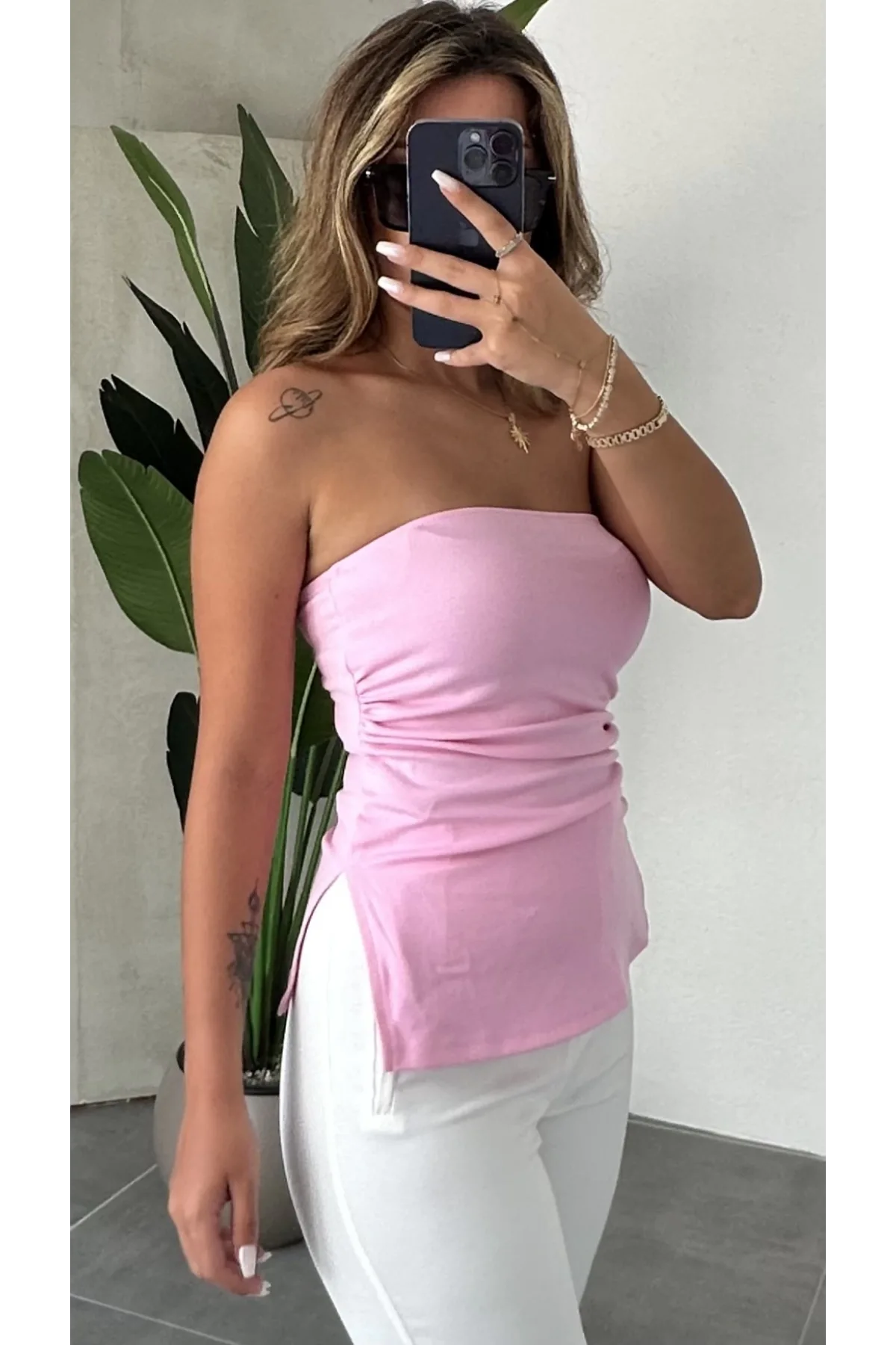 Pembe Yırtmaçlı Drapeli Straplez Crop Bluz