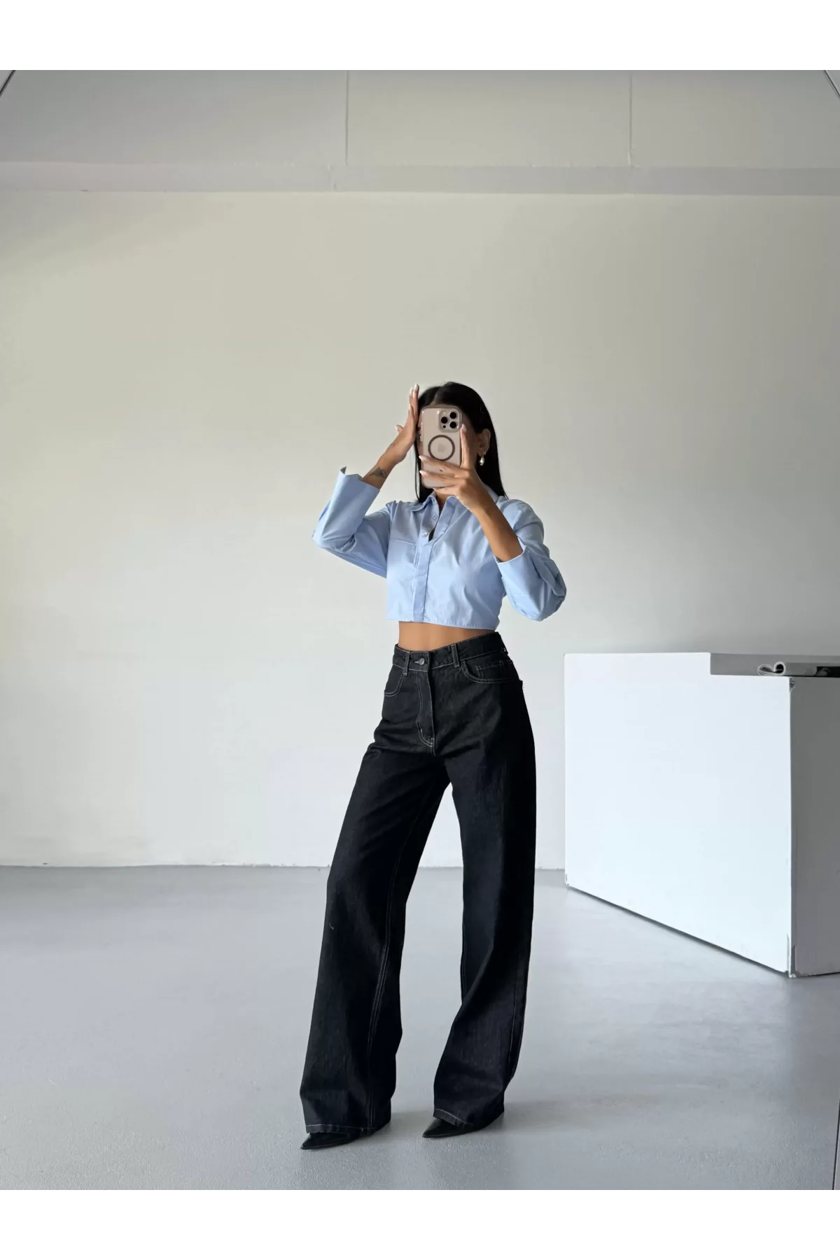 Sade Siyah Rins Yıkamalı Baggy Geniş Paça Yüksek Bel Oturtmalı Jean Kot Pantolon