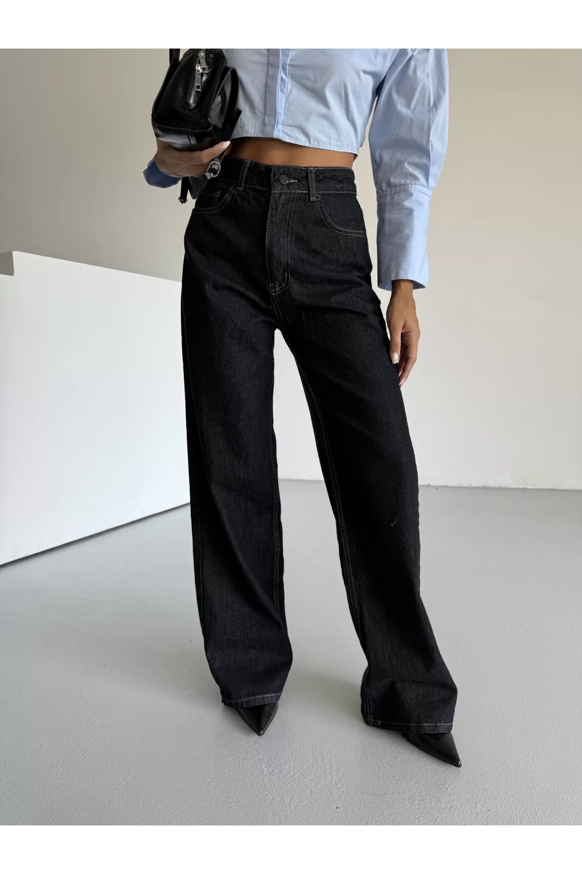 Sade Siyah Rins Yıkamalı Baggy Geniş Paça Yüksek Bel Oturtmalı Jean Kot Pantolon
