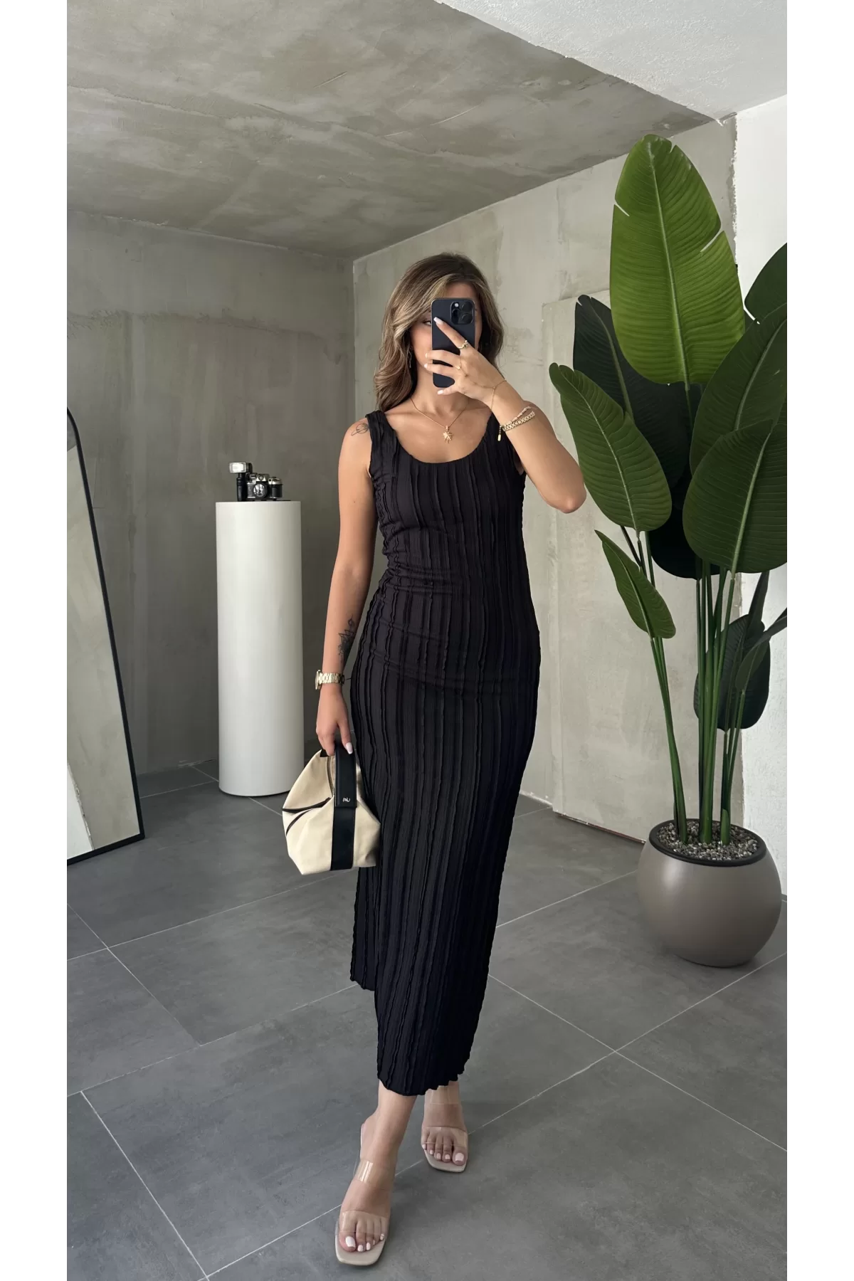 Siyah Askılı Kolsuz Maxi Boy Astarlı Elbise