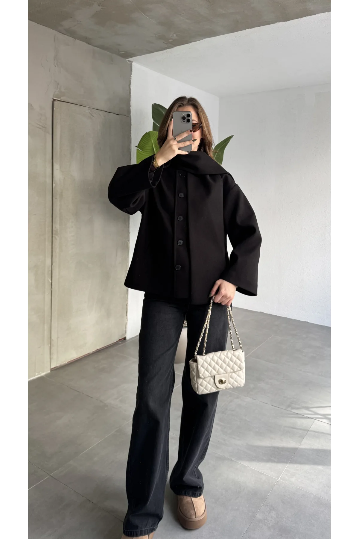 Siyah Bisiklet Yaka Şal Aksesurlı Düğmeli Kaşe Ceket Mont