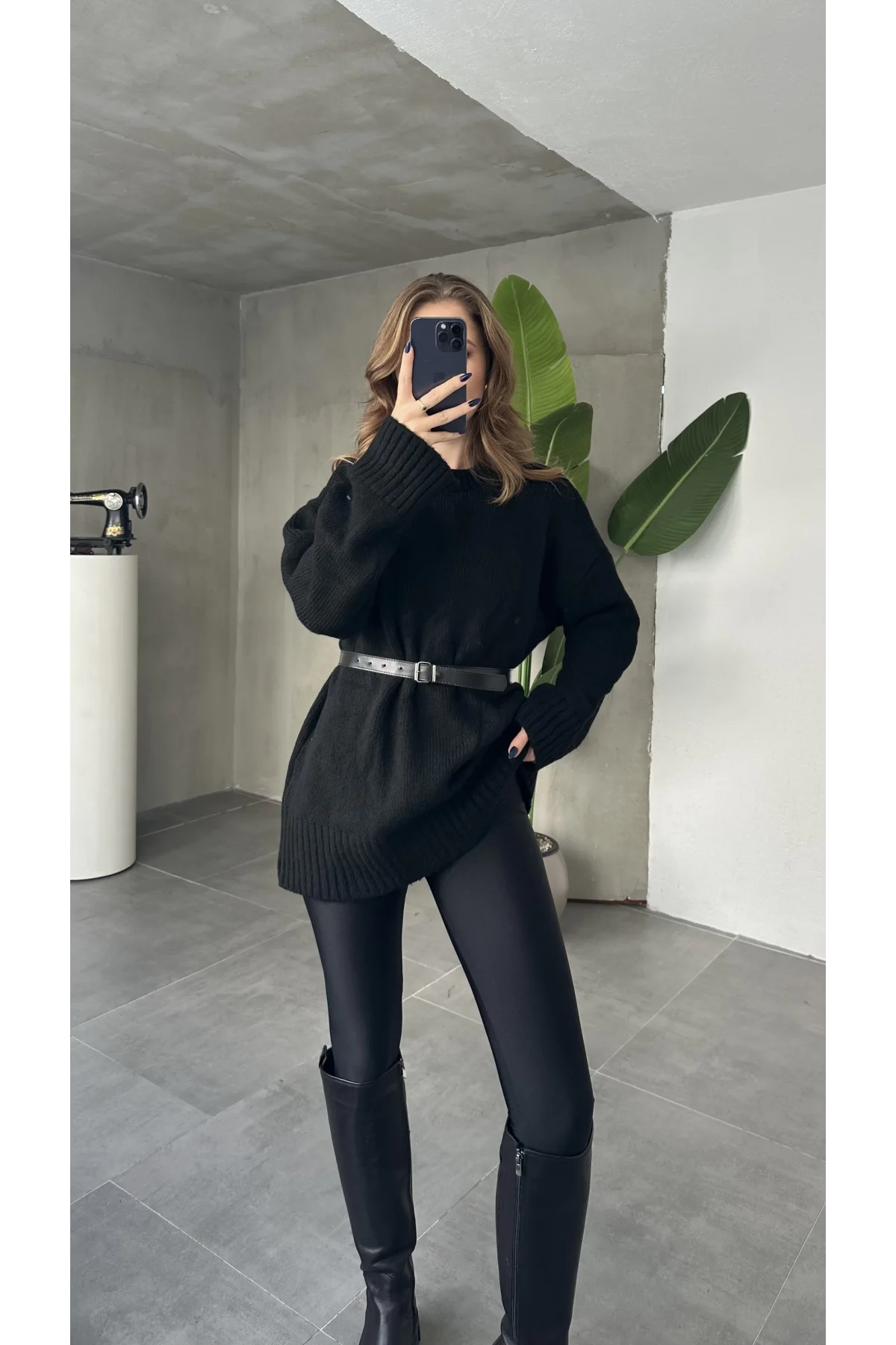 Siyah Bisiklet Yaka Tam Salaş Oversize Uzun Triko Kazak