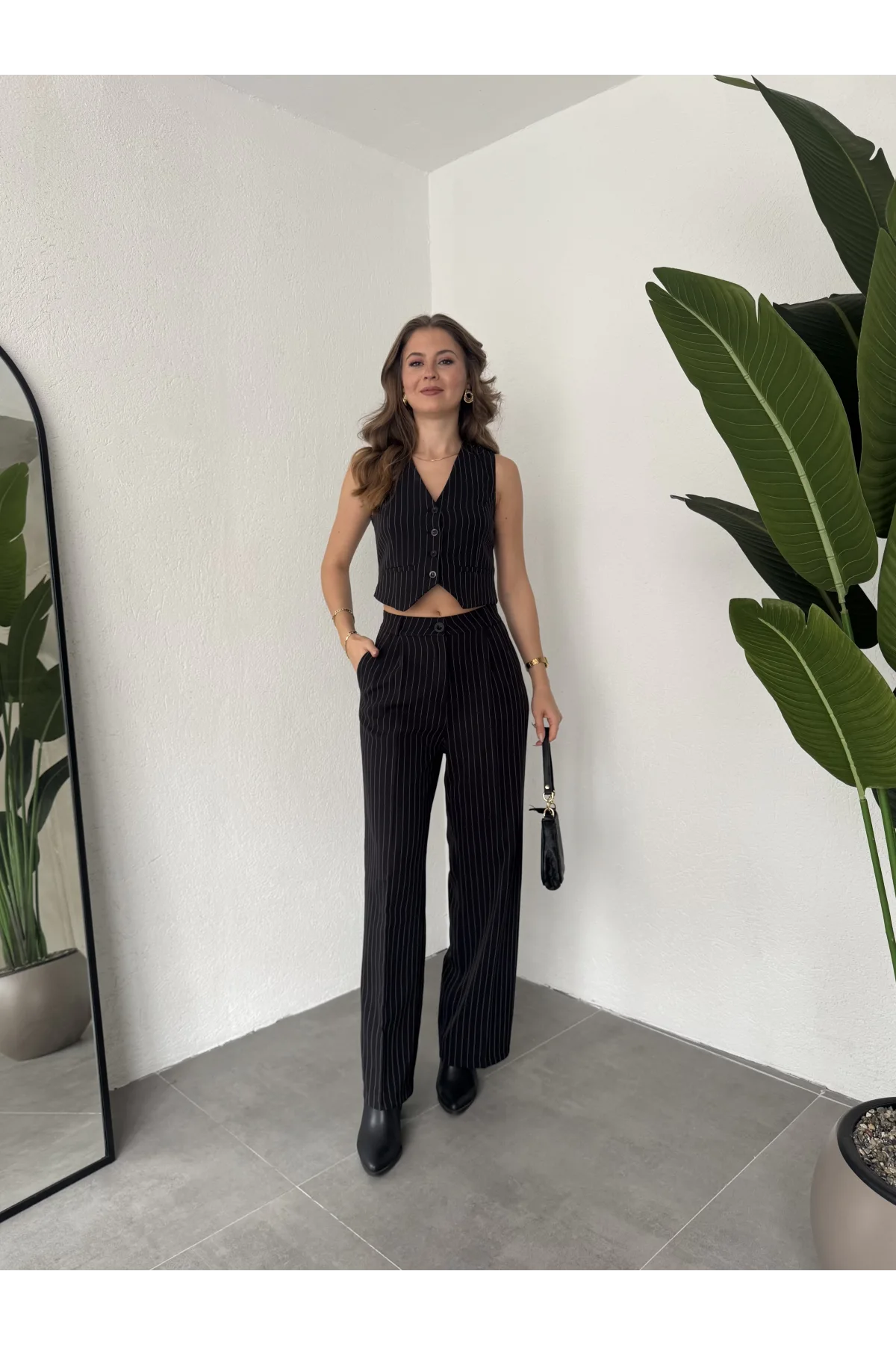 Siyah Çizgili Düğmeli Yelek Pileli Palazzo Pantolon İkili Takım
