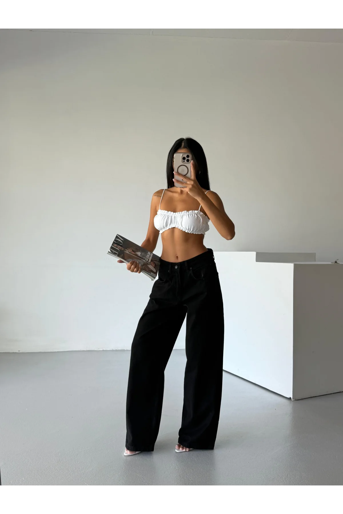 Siyah Dikiş Detaylı Yıkamalı Baggy Geniş Paça Yüksek Bel Oturtmalı Jean Kot Pantolon