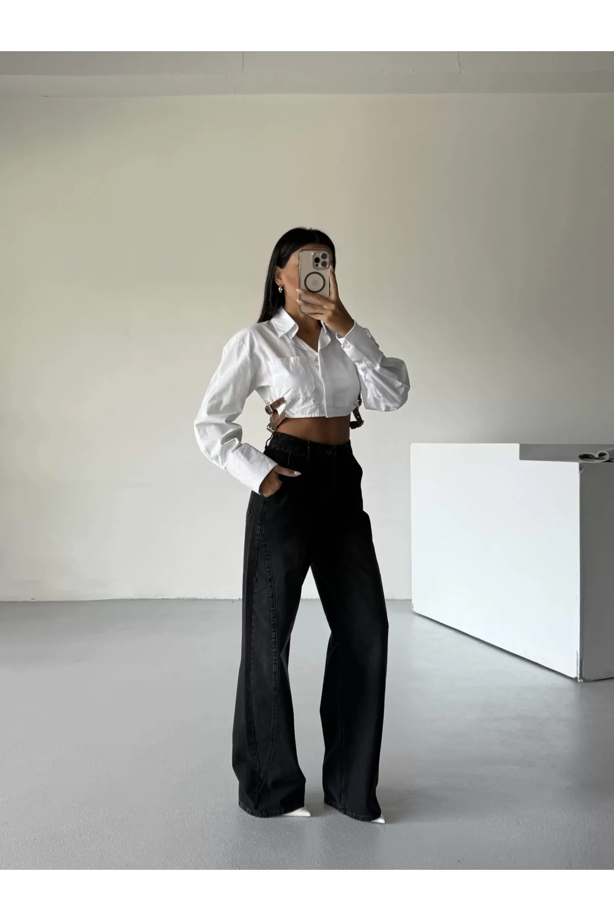 Siyah Dikiş Detaylı Yıkamalı Baggy Geniş Paça Yüksek Bel Oturtmalı Jean Kot Pantolon