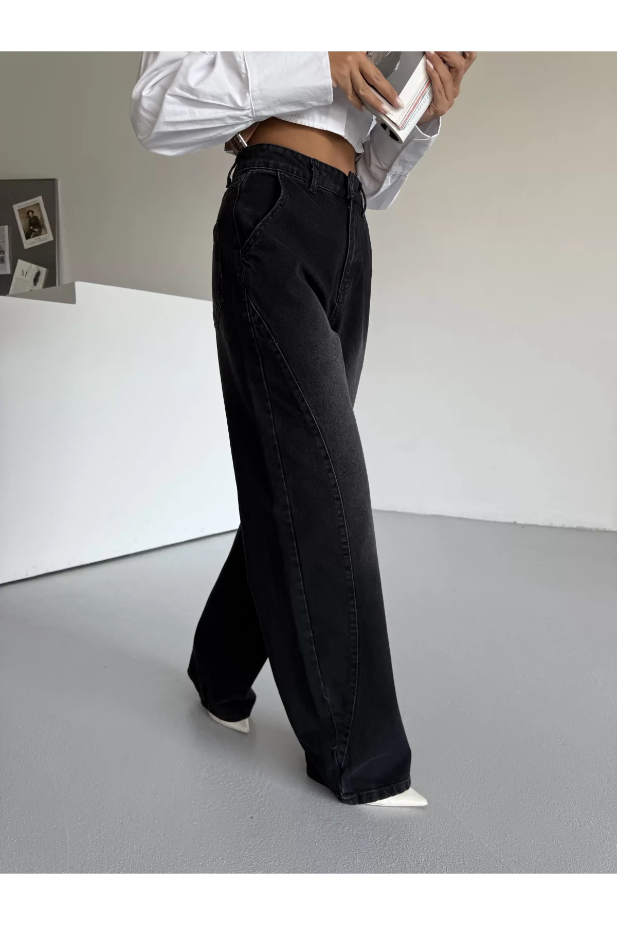 Siyah Dikiş Detaylı Yıkamalı Baggy Geniş Paça Yüksek Bel Oturtmalı Jean Kot Pantolon