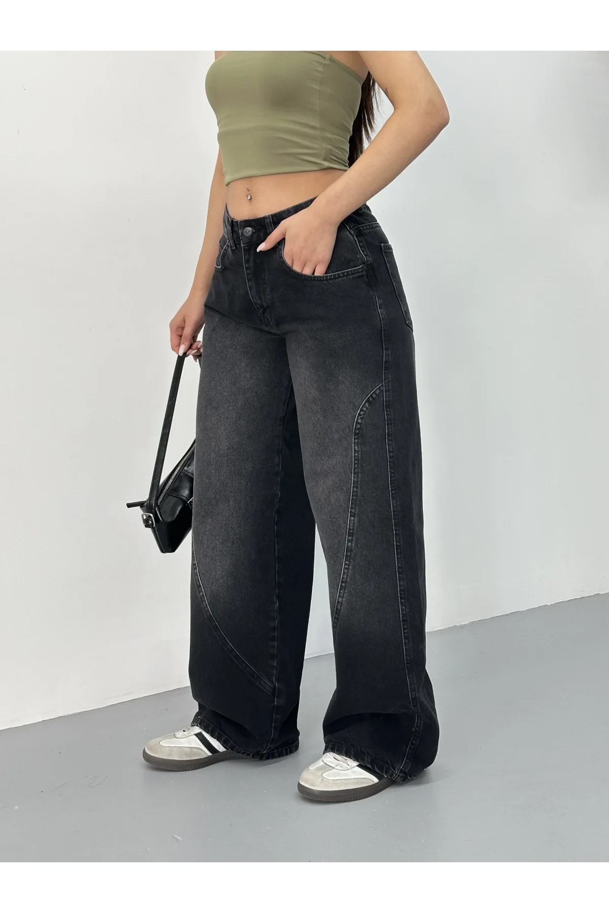 Siyah Dikiş Detaylı Yıkamalı Baggy Geniş Paça Yüksek Bel Oturtmalı Jean Kot Pantolon