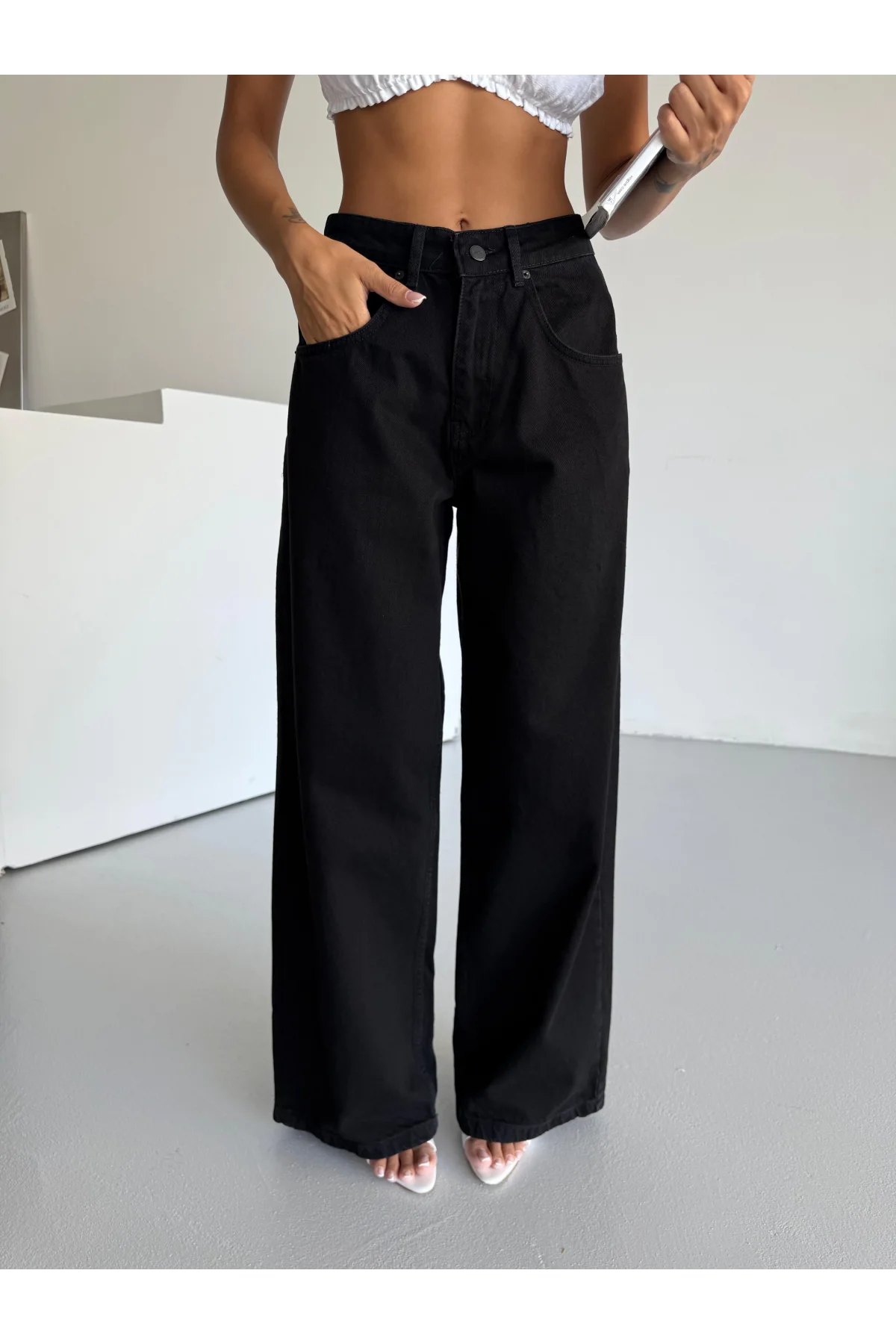 Siyah Dikiş Detaylı Yıkamalı Baggy Geniş Paça Yüksek Bel Oturtmalı Jean Kot Pantolon