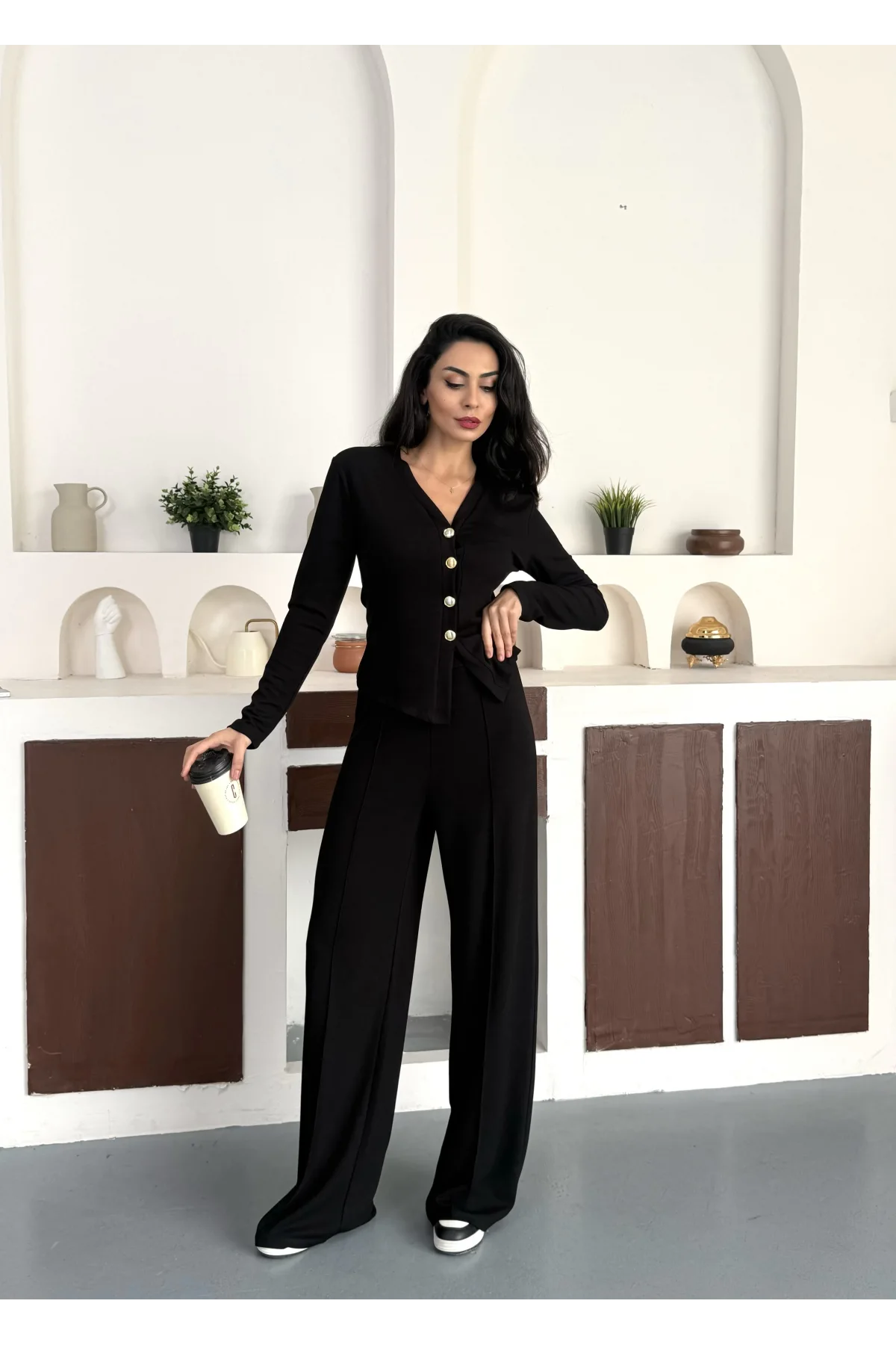 Siyah Gold Düğme Detaylı V Yaka Hırka İspanyol Paça Çimalı Viral Günlük Takım