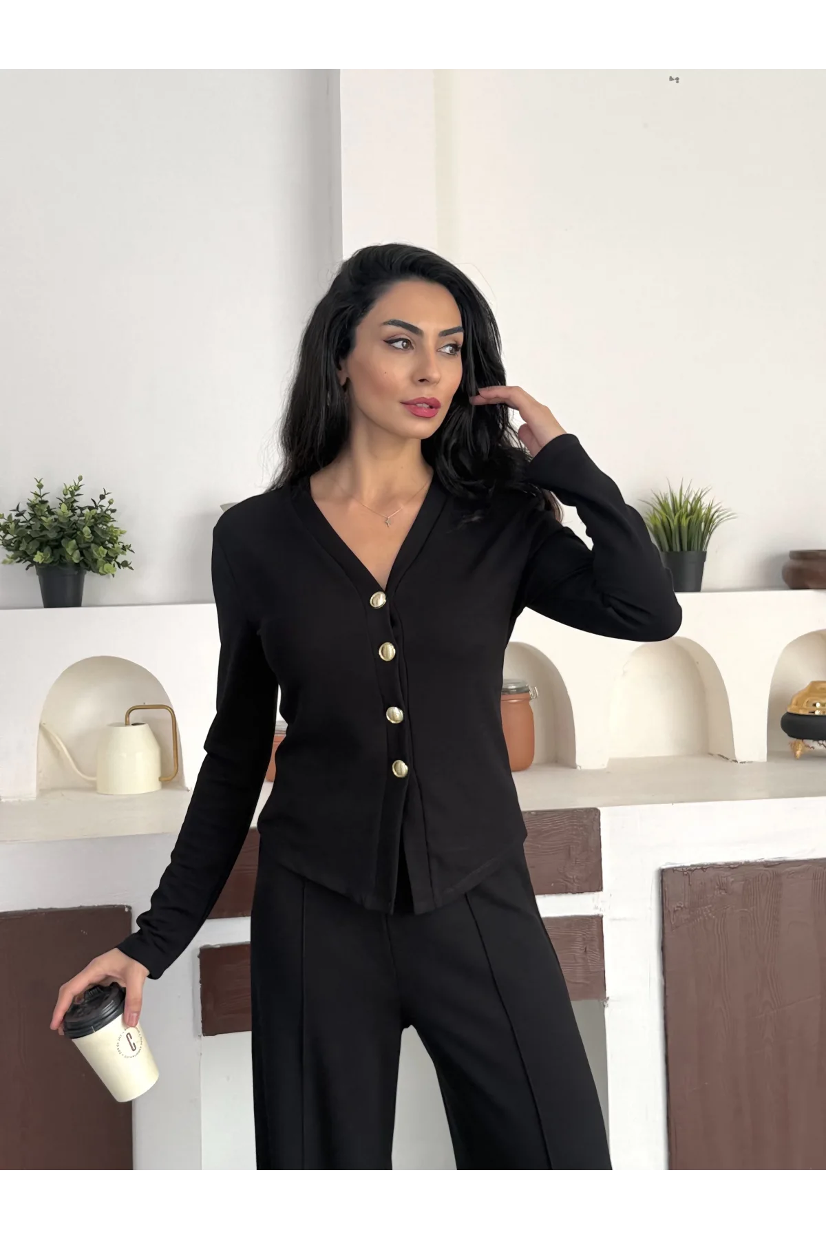 Siyah Gold Düğme Detaylı V Yaka Hırka İspanyol Paça Çimalı Viral Günlük Takım