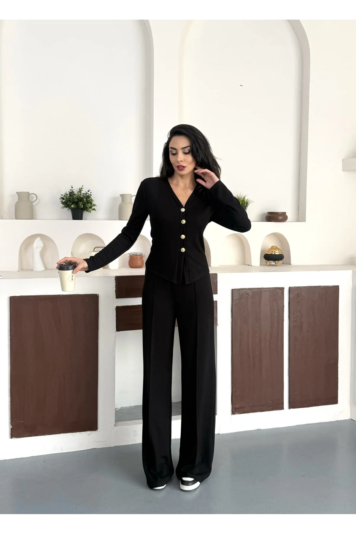 Siyah Gold Düğme Detaylı V Yaka Hırka İspanyol Paça Çimalı Viral Günlük Takım